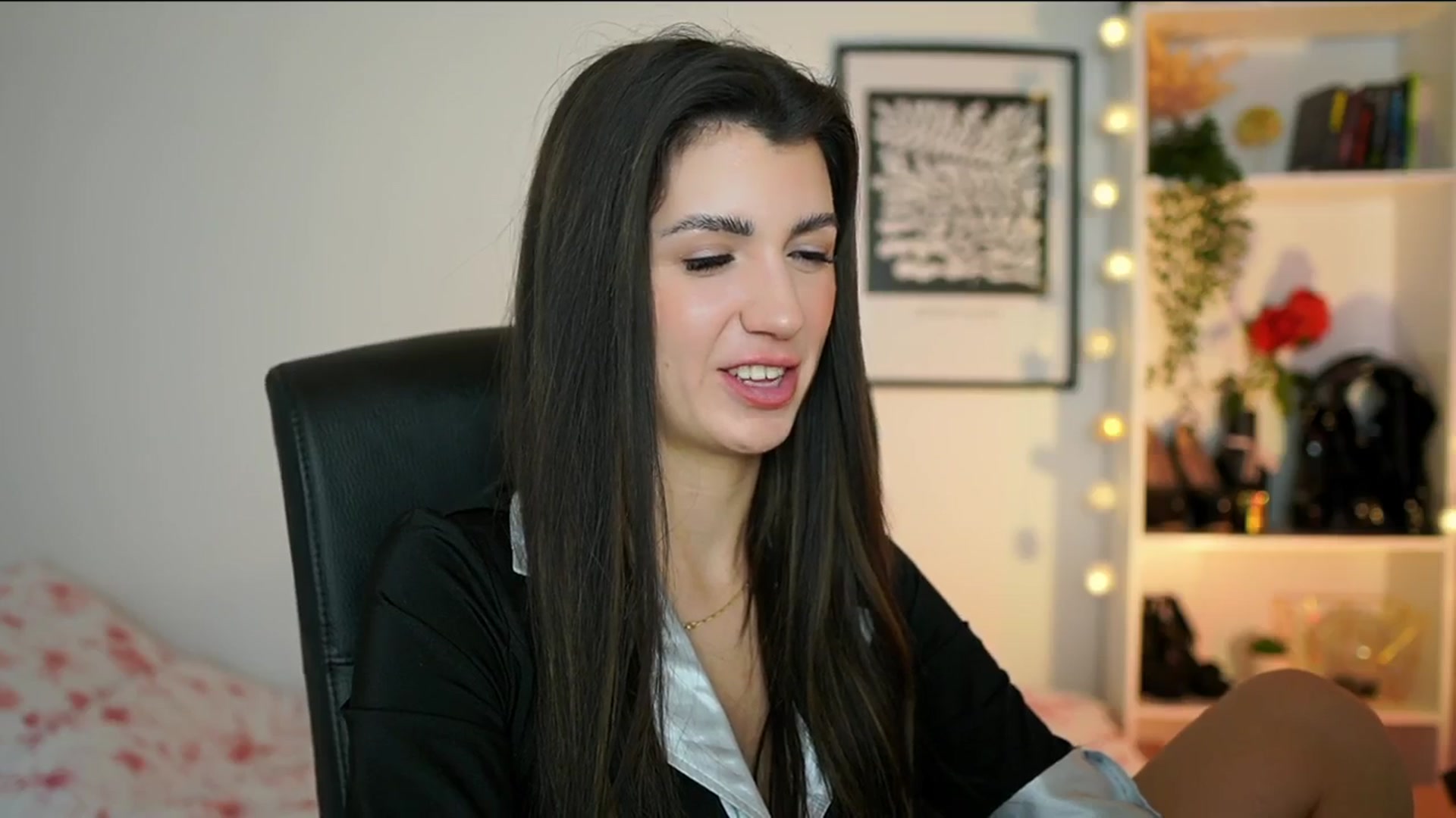 Gallery image thumbnail from Julia_Roca's myfreecams stream on, 01/20/2025, 13:04 image 7 of 20