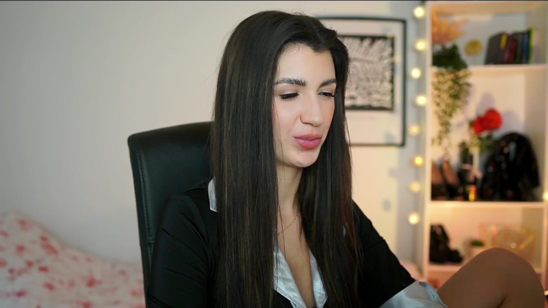 Gallery image thumbnail from Julia_Roca's myfreecams stream on, 01/20/2025, 13:04 image 4 of 20