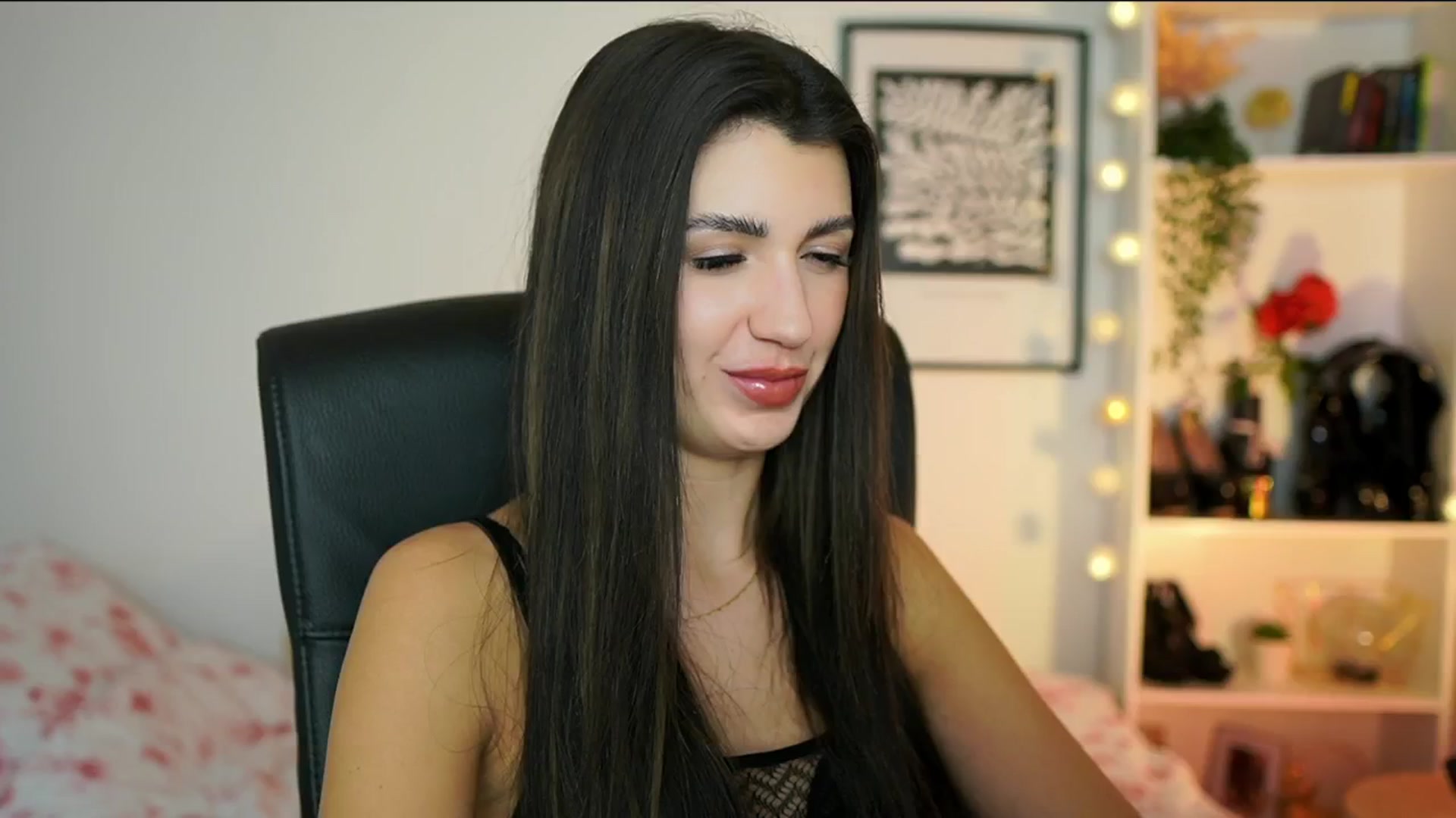 Gallery image thumbnail from Julia_Roca's myfreecams stream on, 01/20/2025, 15:01 image 2 of 20