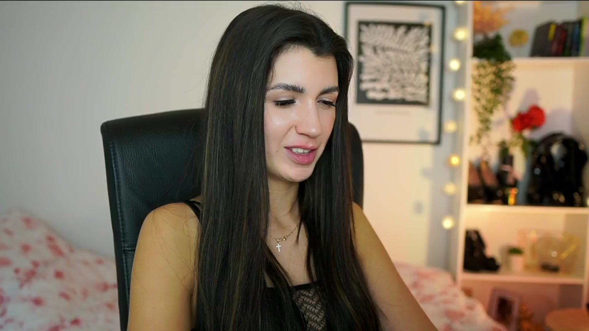 Gallery image thumbnail from Julia_Roca's myfreecams stream on, 01/20/2025, 17:27 image 7 of 20