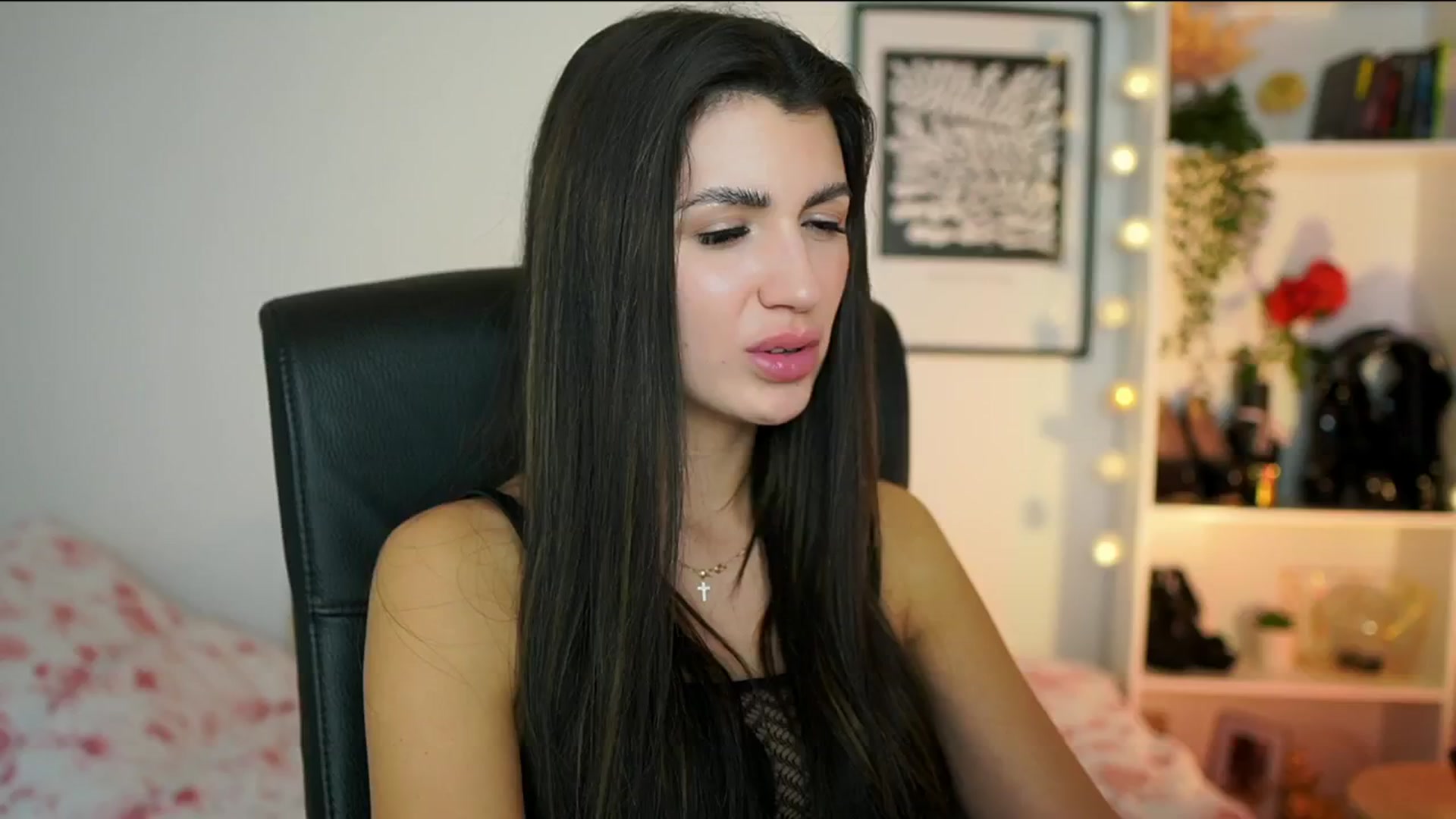 Gallery image thumbnail from Julia_Roca's myfreecams stream on, 01/20/2025, 17:27 image 8 of 20