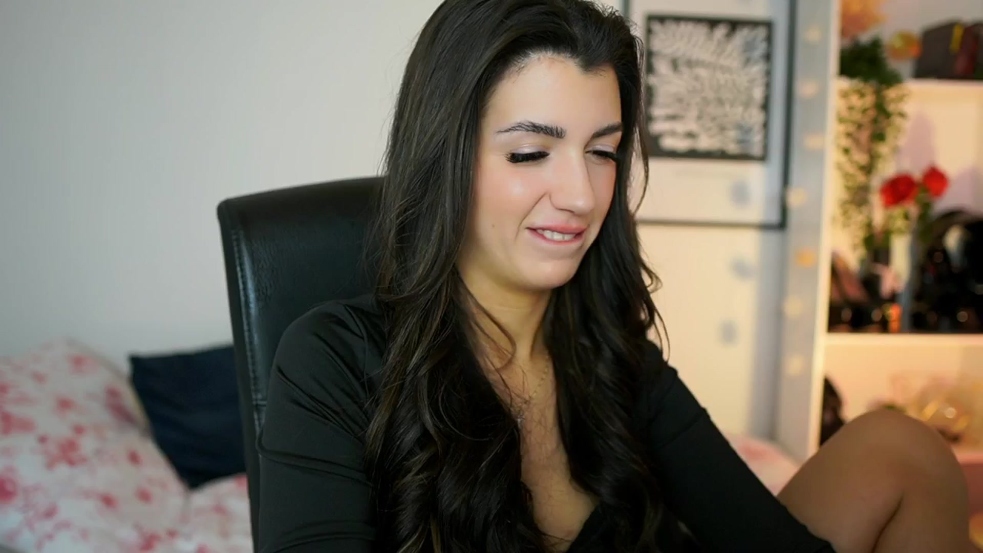 Gallery image thumbnail from Julia_Roca's myfreecams stream on, 01/24/2025, 12:31 image 4 of 20