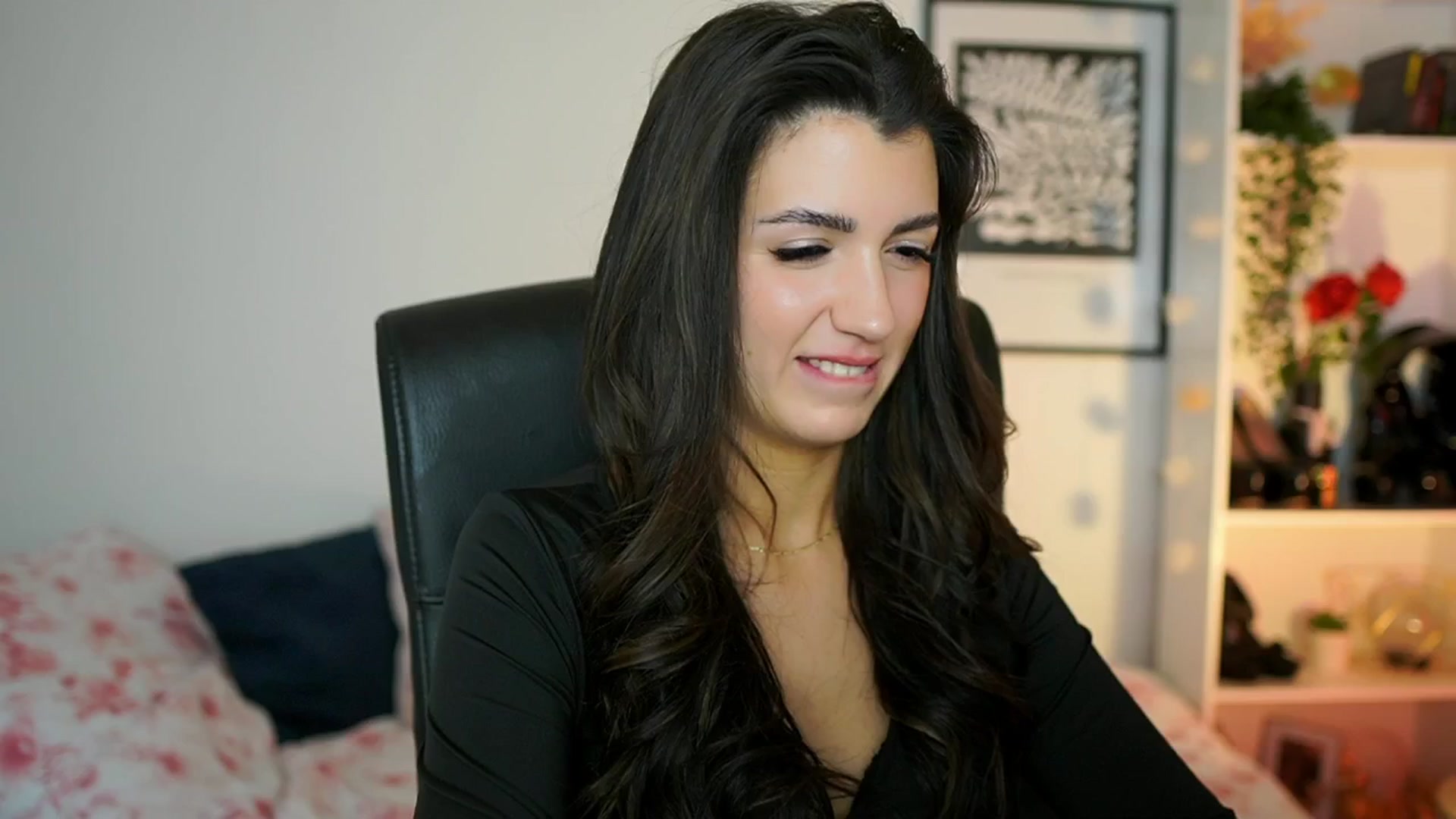 Gallery image thumbnail from Julia_Roca's myfreecams stream on, 01/24/2025, 14:04 image 17 of 20