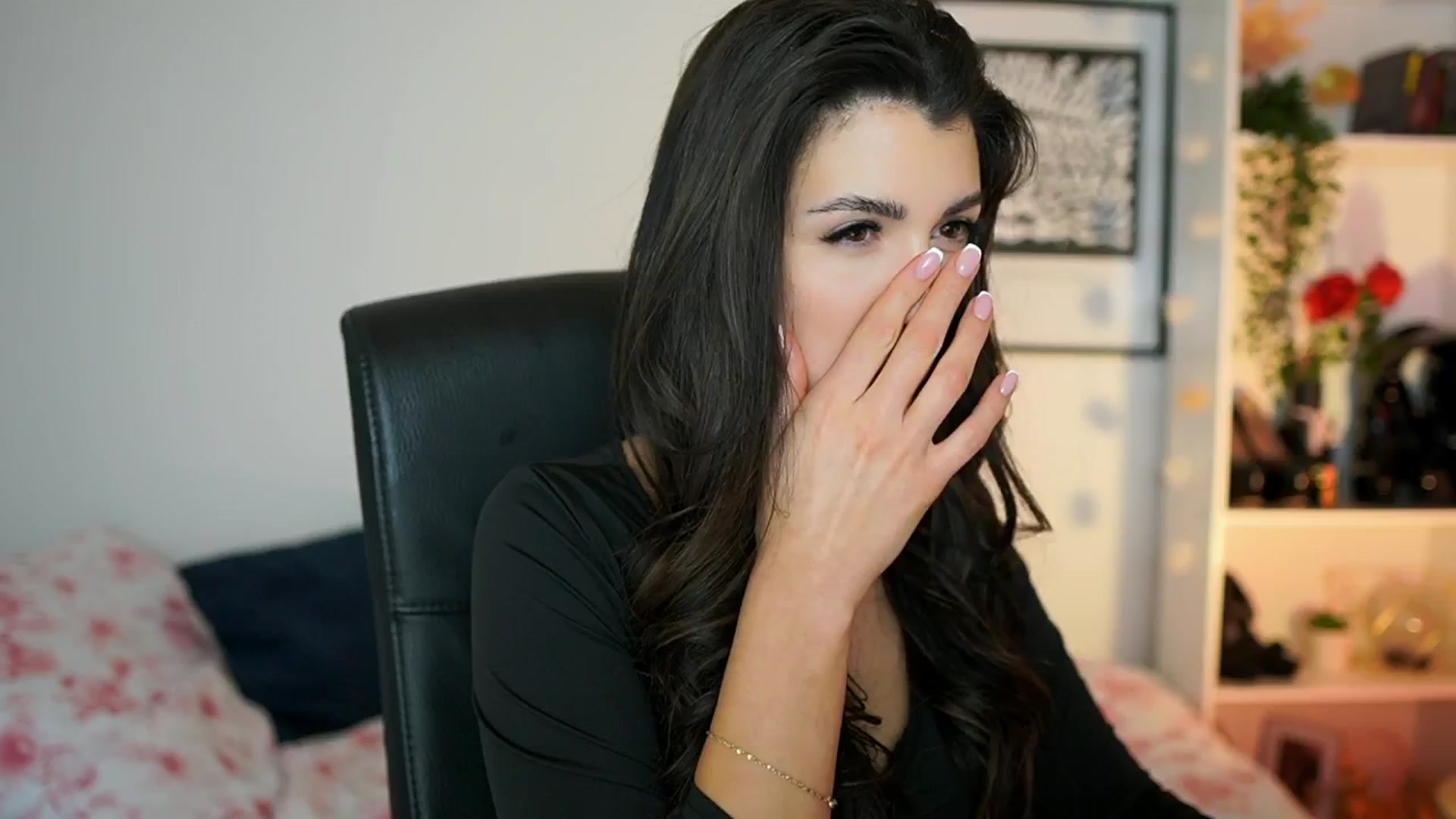 Gallery image thumbnail from Julia_Roca's myfreecams stream on, 01/24/2025, 14:04 image 4 of 20