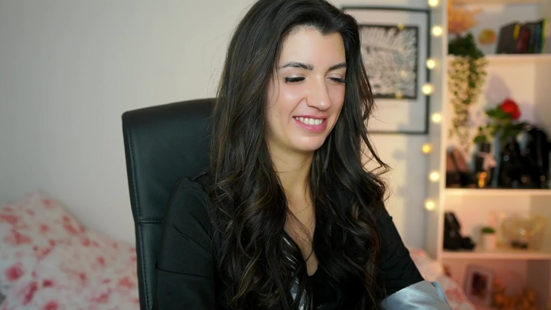 Gallery image thumbnail from Julia_Roca's myfreecams stream on, 02/05/2025, 16:56 image 10 of 20