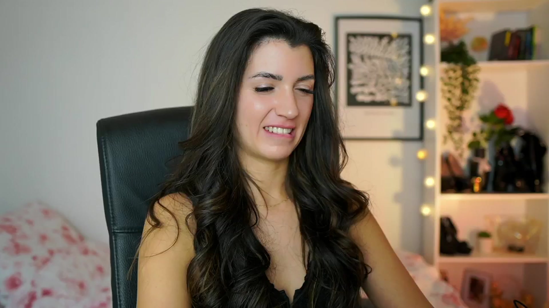 Gallery image thumbnail from Julia_Roca's myfreecams stream on, 02/05/2025, 18:15 image 14 of 20
