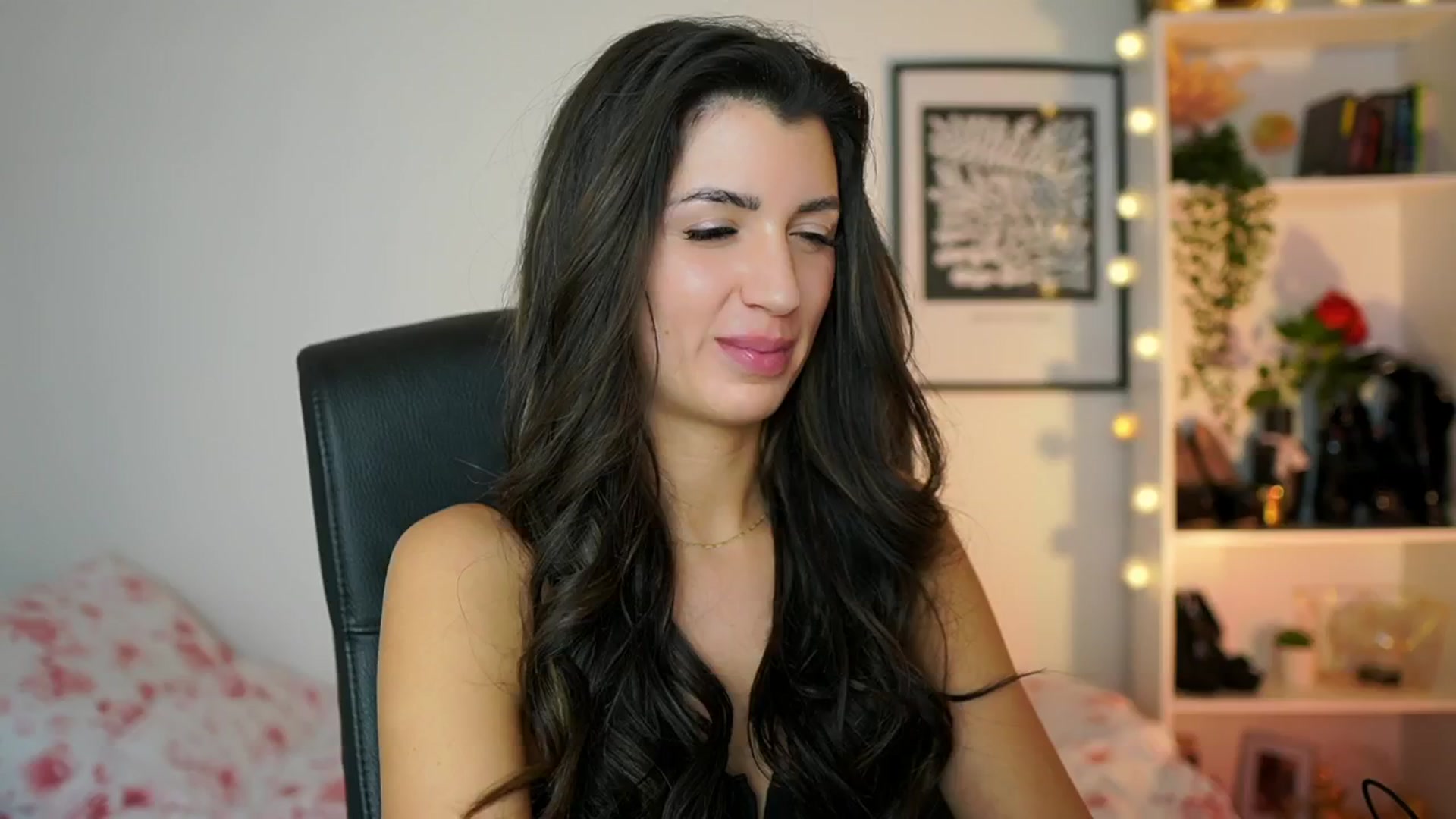 Gallery image thumbnail from Julia_Roca's myfreecams stream on, 02/05/2025, 18:15 image 7 of 20
