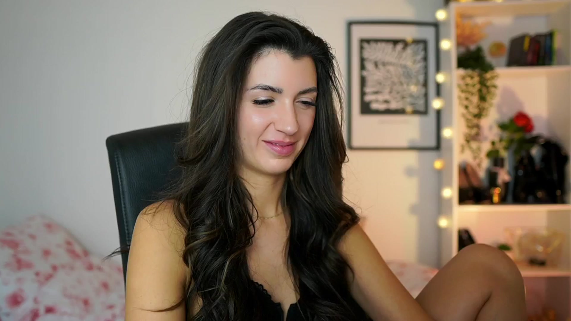 Gallery image thumbnail from Julia_Roca's myfreecams stream on, 02/05/2025, 18:15 image 20 of 20