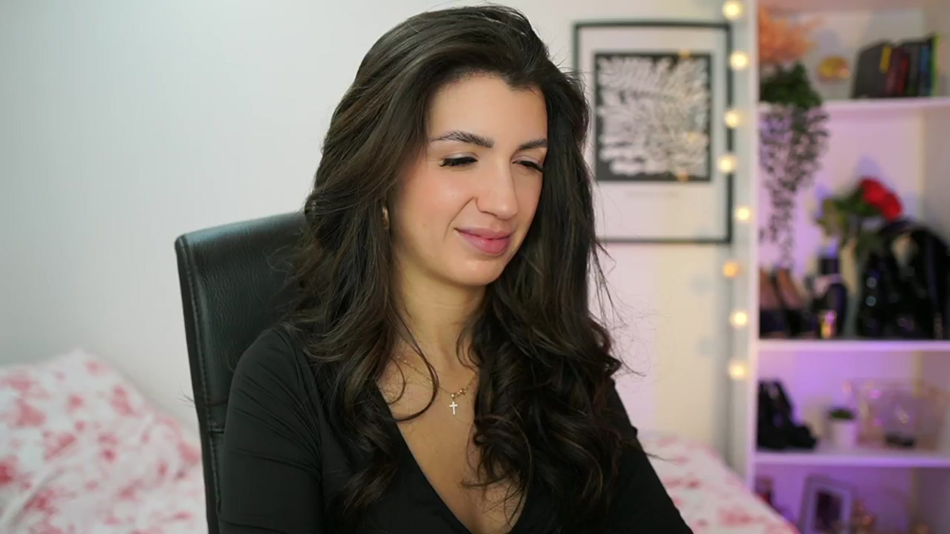 Gallery image thumbnail from Julia_Roca's myfreecams stream on, 02/07/2025, 15:45 image 9 of 20