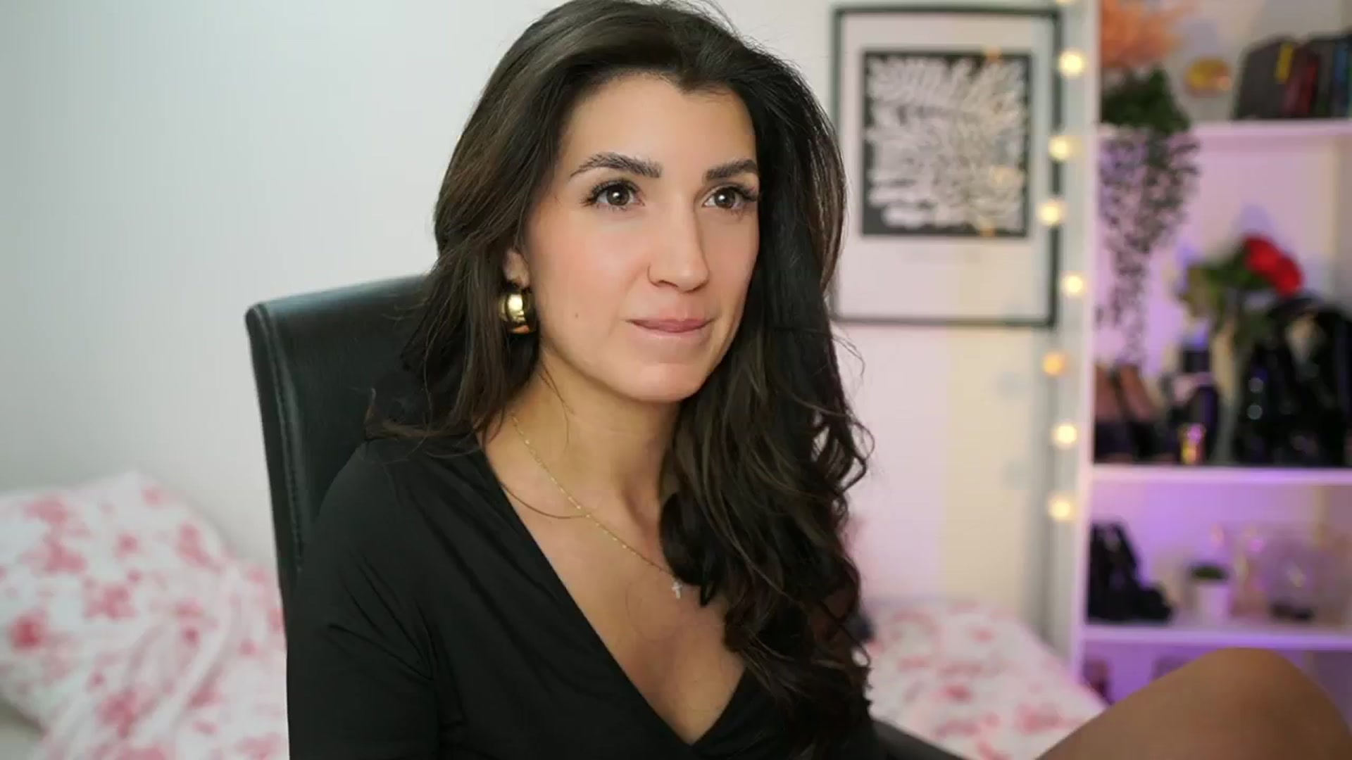 Gallery image thumbnail from Julia_Roca's myfreecams stream on, 02/07/2025, 19:02 image 17 of 20