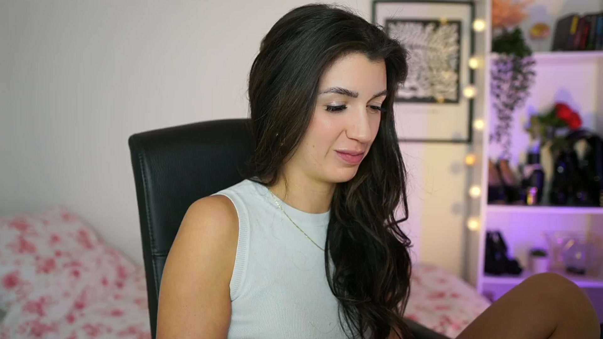 Gallery image thumbnail from Julia_Roca's myfreecams stream on, 02/08/2025, 15:14 image 13 of 20