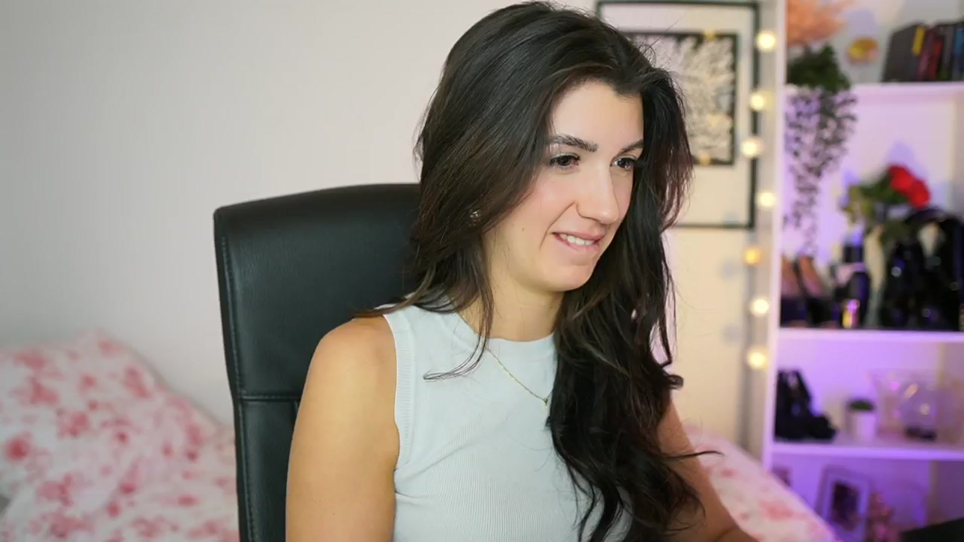 Gallery image thumbnail from Julia_Roca's myfreecams stream on, 02/08/2025, 15:14 image 17 of 20