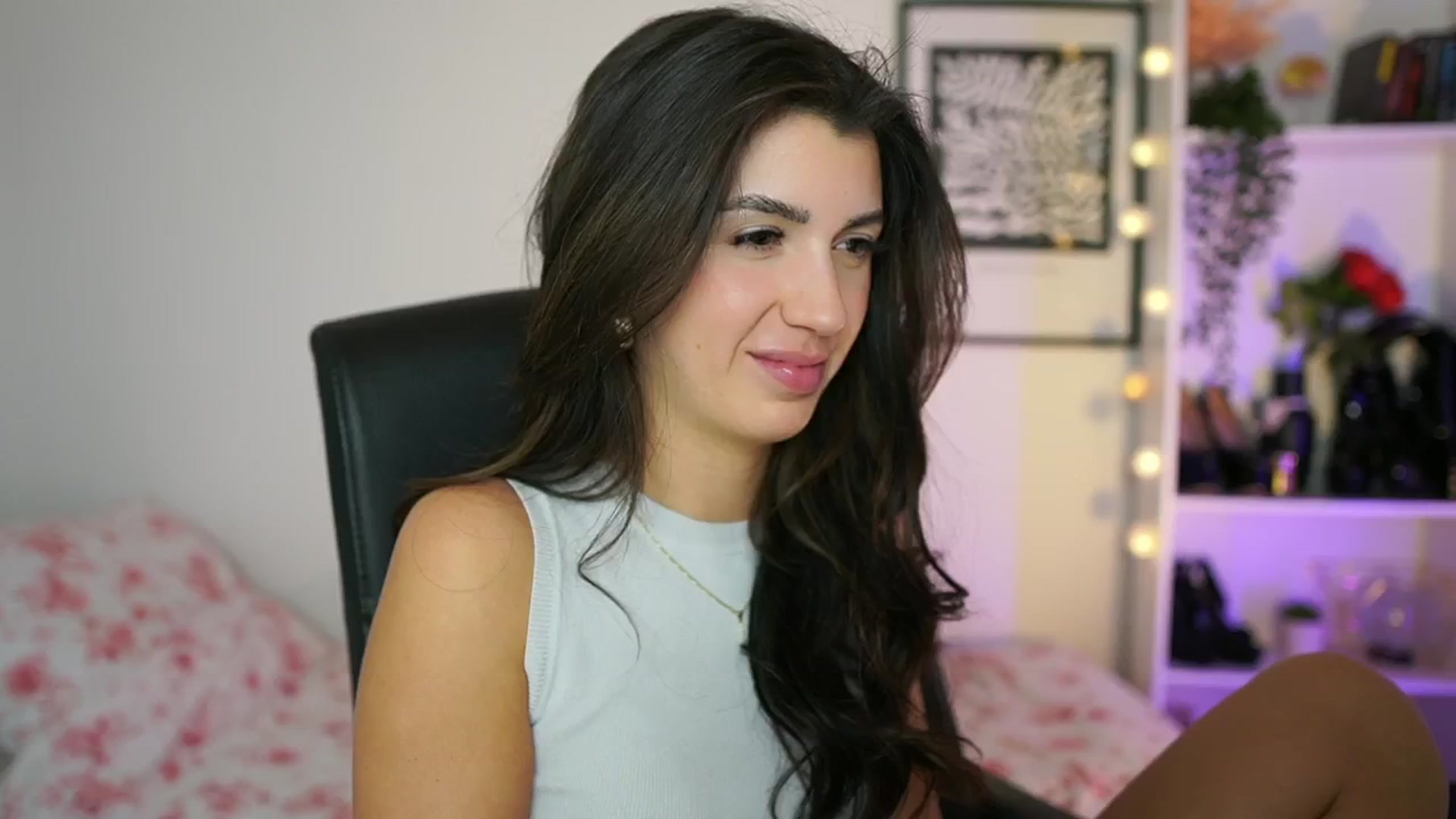 Gallery image thumbnail from Julia_Roca's myfreecams stream on, 02/08/2025, 15:14 image 18 of 20