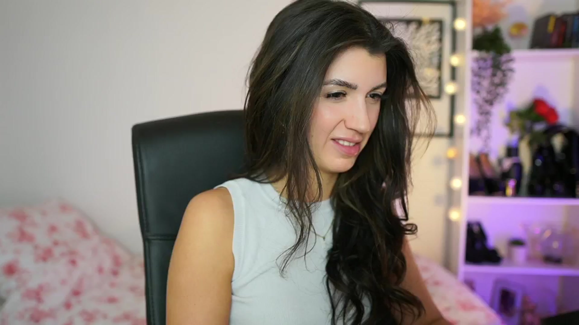 Gallery image thumbnail from Julia_Roca's myfreecams stream on, 02/08/2025, 15:14 image 15 of 20