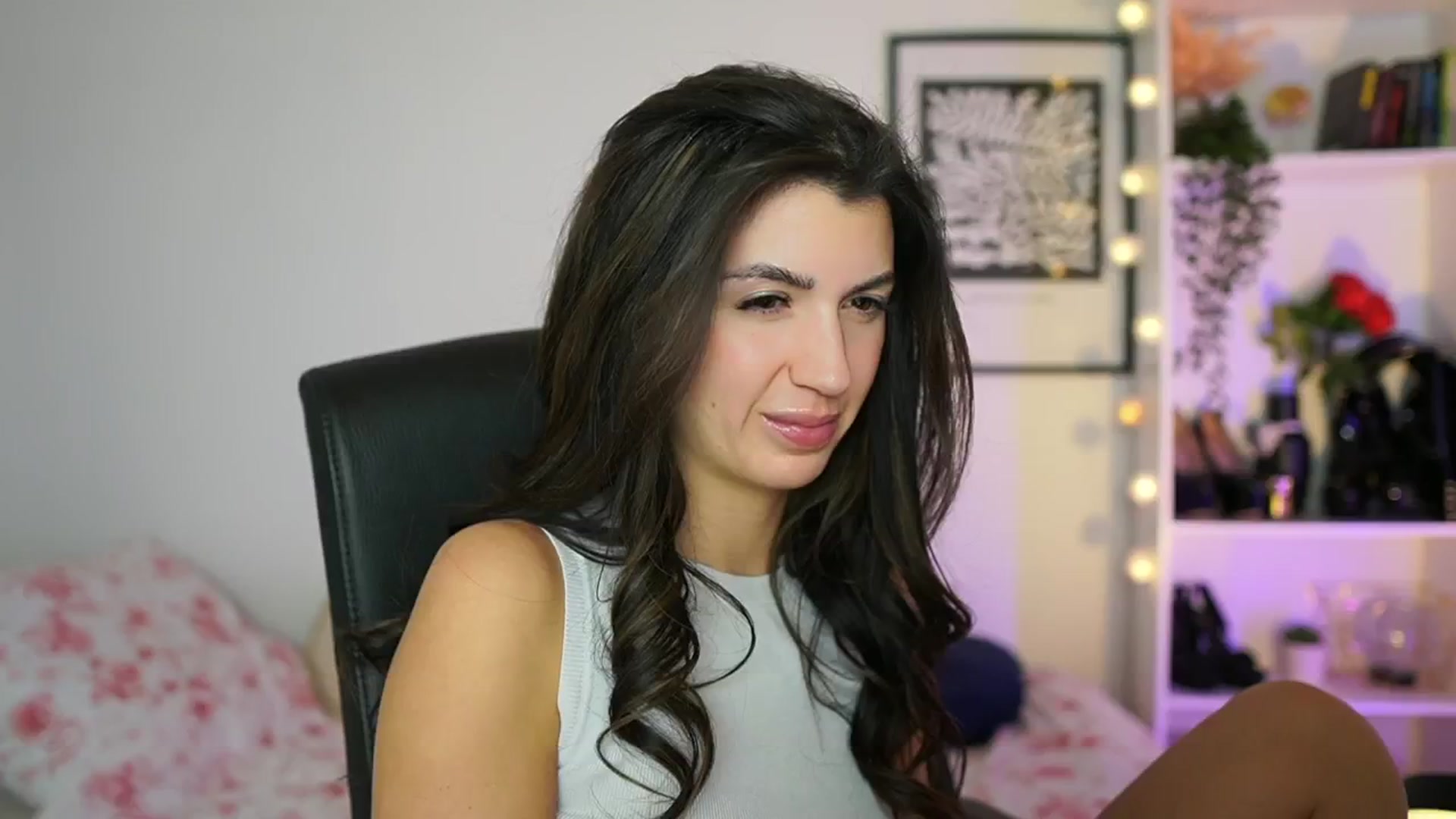 Gallery image thumbnail from Julia_Roca's myfreecams stream on, 02/08/2025, 17:50 image 1 of 20