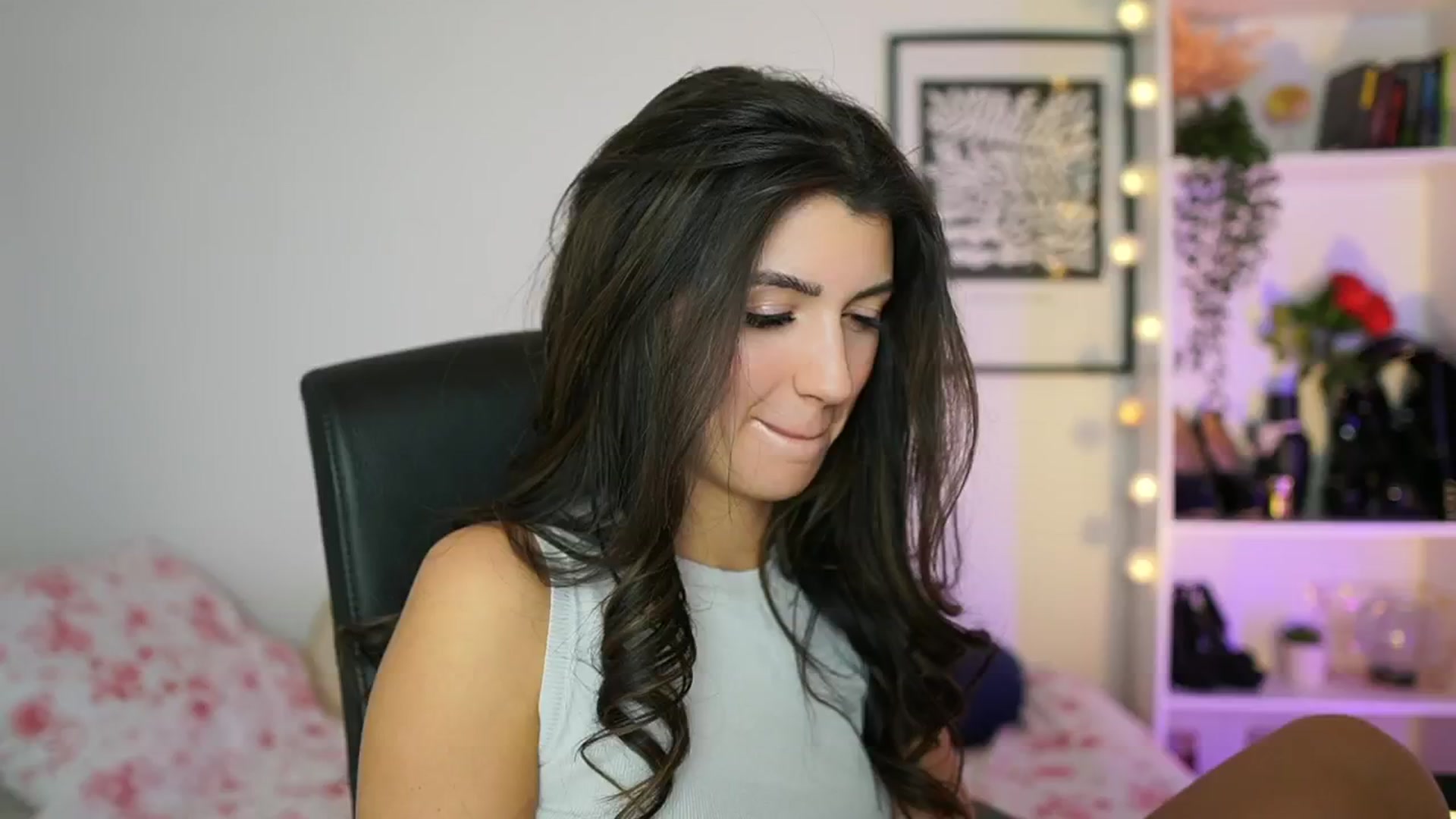Gallery image thumbnail from Julia_Roca's myfreecams stream on, 02/08/2025, 17:50 image 2 of 20