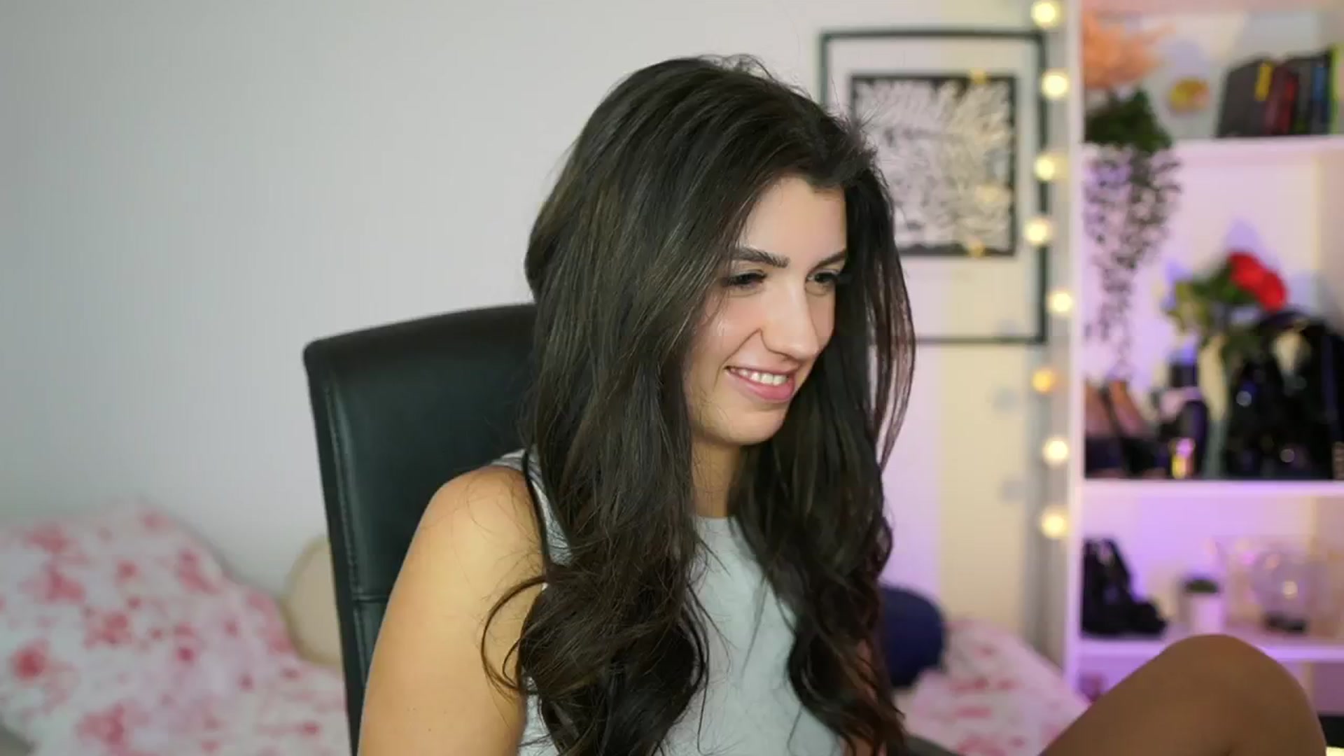 Gallery image thumbnail from Julia_Roca's myfreecams stream on, 02/08/2025, 17:50 image 6 of 20