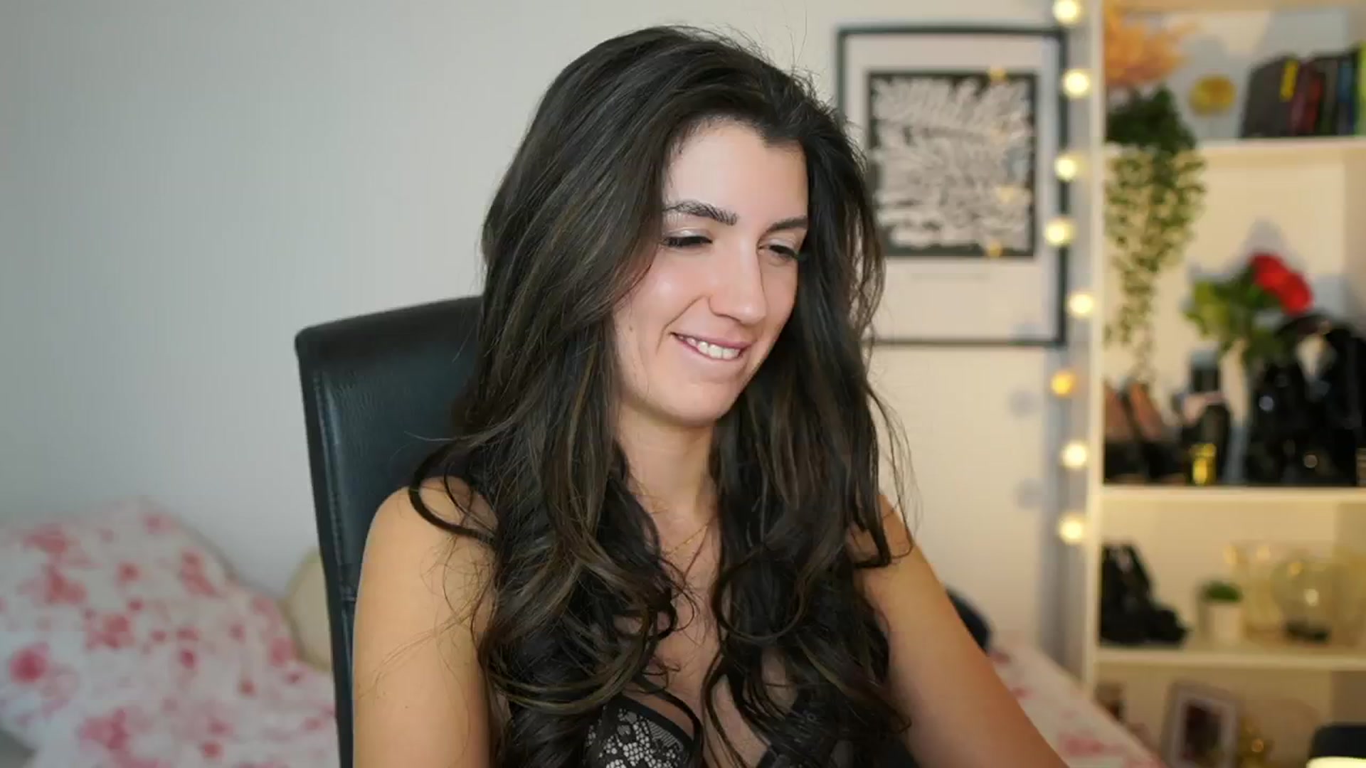 Gallery image thumbnail from Julia_Roca's myfreecams stream on, 02/08/2025, 19:14 image 18 of 20