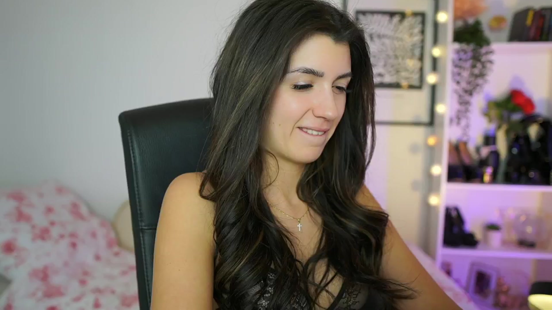 Gallery image thumbnail from Julia_Roca's myfreecams stream on, 02/08/2025, 19:14 image 1 of 20