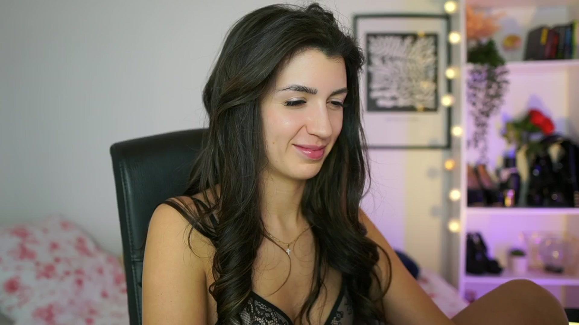 Gallery image thumbnail from Julia_Roca's myfreecams stream on, 02/08/2025, 19:14 image 6 of 20