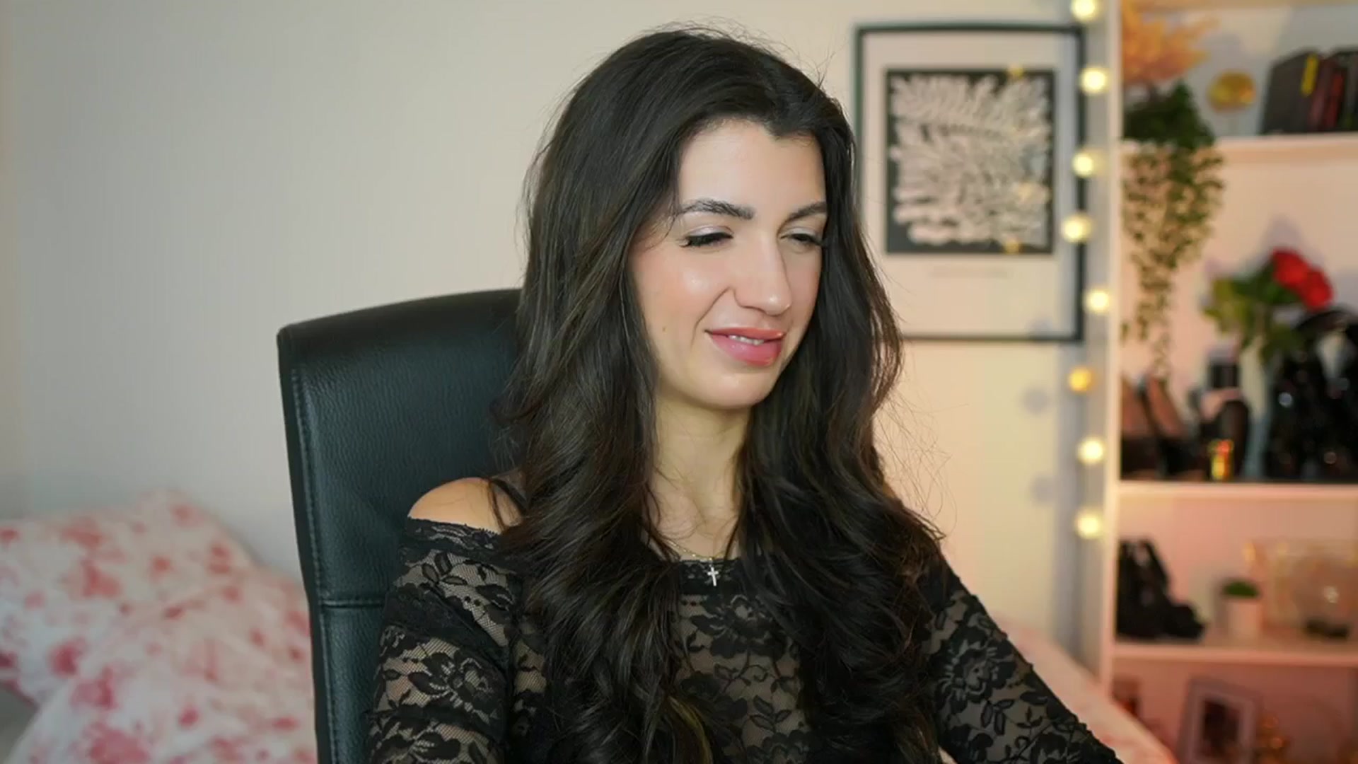 Gallery image thumbnail from Julia_Roca's myfreecams stream on, 02/09/2025, 15:09 image 2 of 20