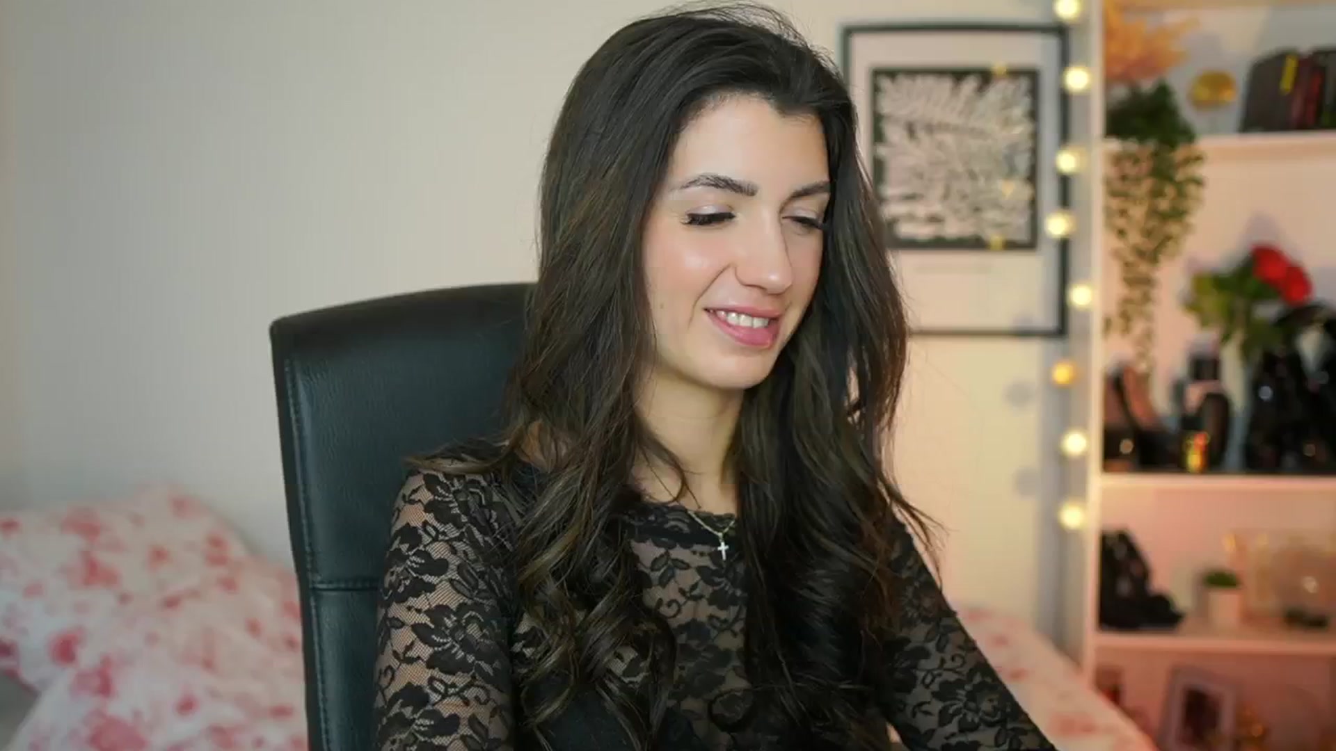 Gallery image thumbnail from Julia_Roca's myfreecams stream on, 02/09/2025, 15:09 image 13 of 20