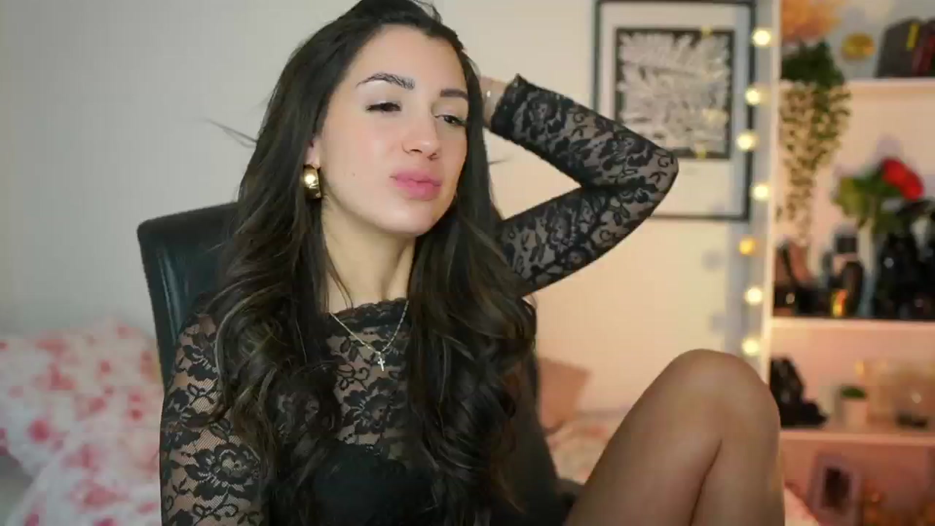 Gallery image thumbnail from Julia_Roca's myfreecams stream on, 02/09/2025, 17:08 image 10 of 20