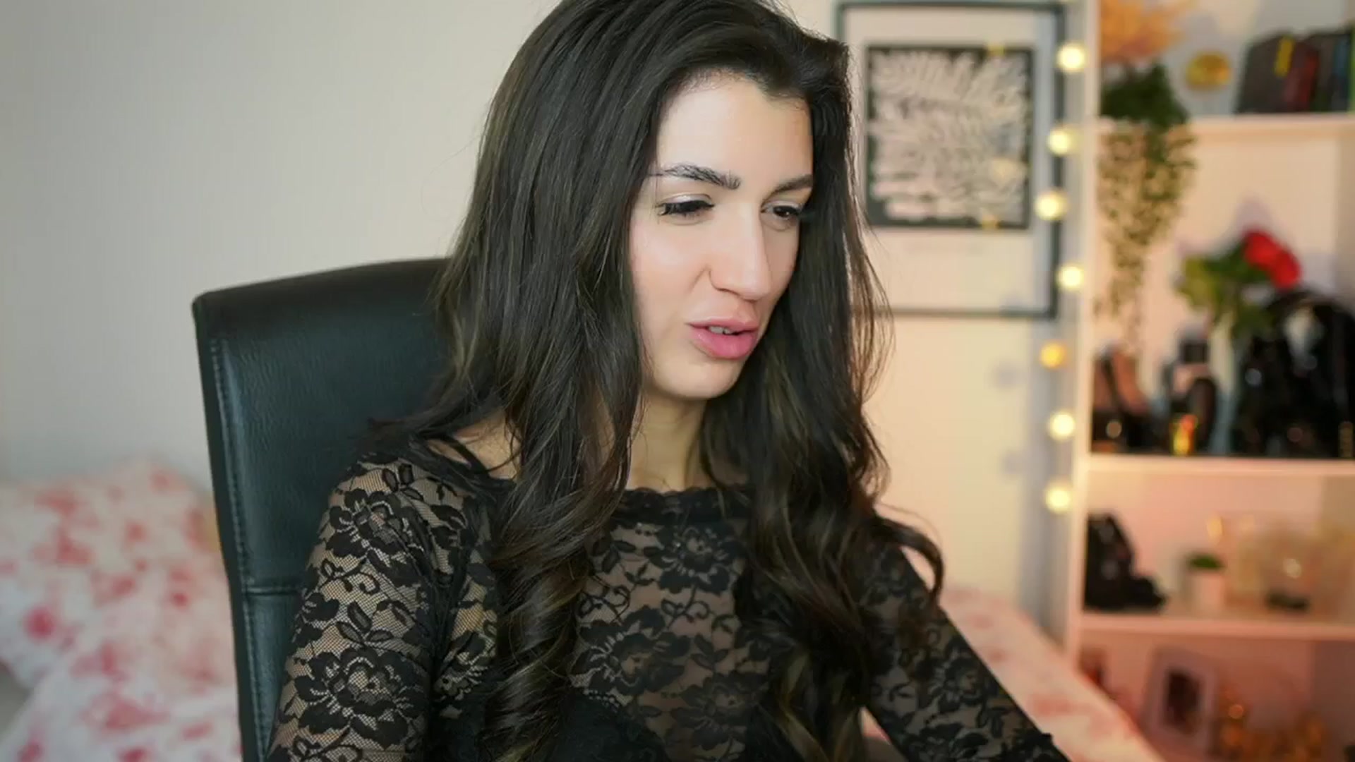 Gallery image thumbnail from Julia_Roca's myfreecams stream on, 02/09/2025, 18:37 image 17 of 20