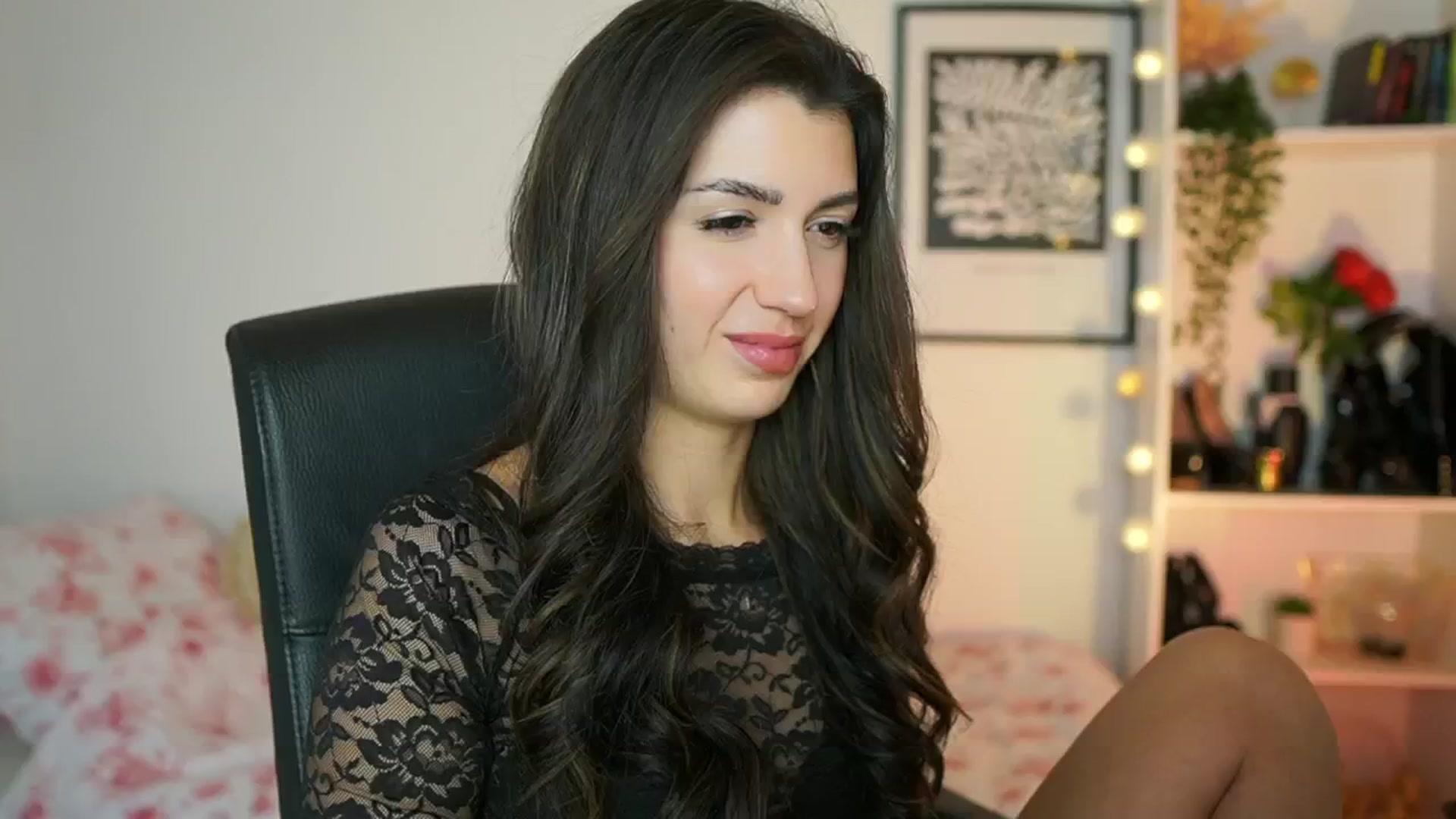 Gallery image thumbnail from Julia_Roca's myfreecams stream on, 02/09/2025, 18:37 image 1 of 20