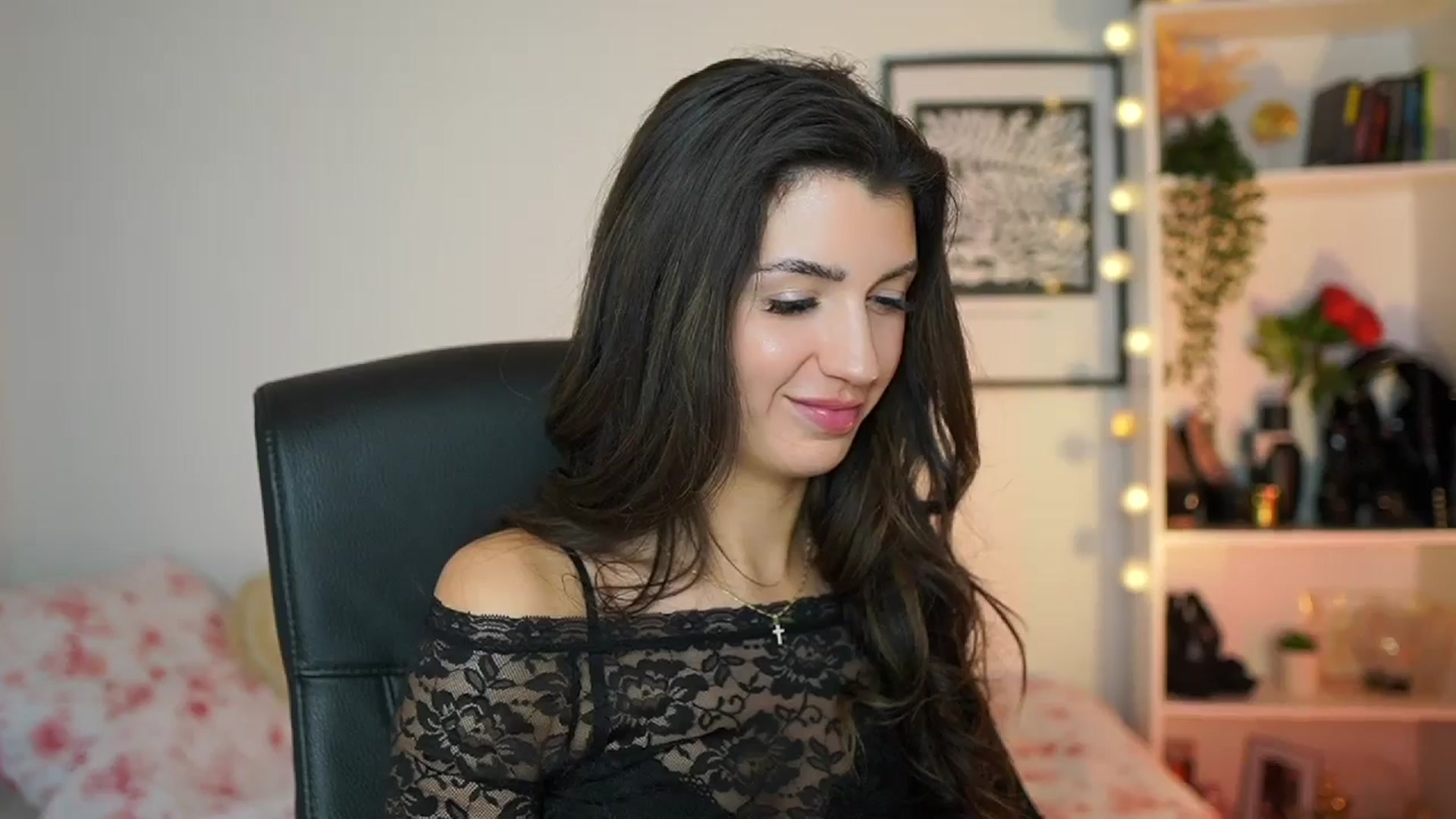 Gallery image thumbnail from Julia_Roca's myfreecams stream on, 02/09/2025, 19:03 image 14 of 20