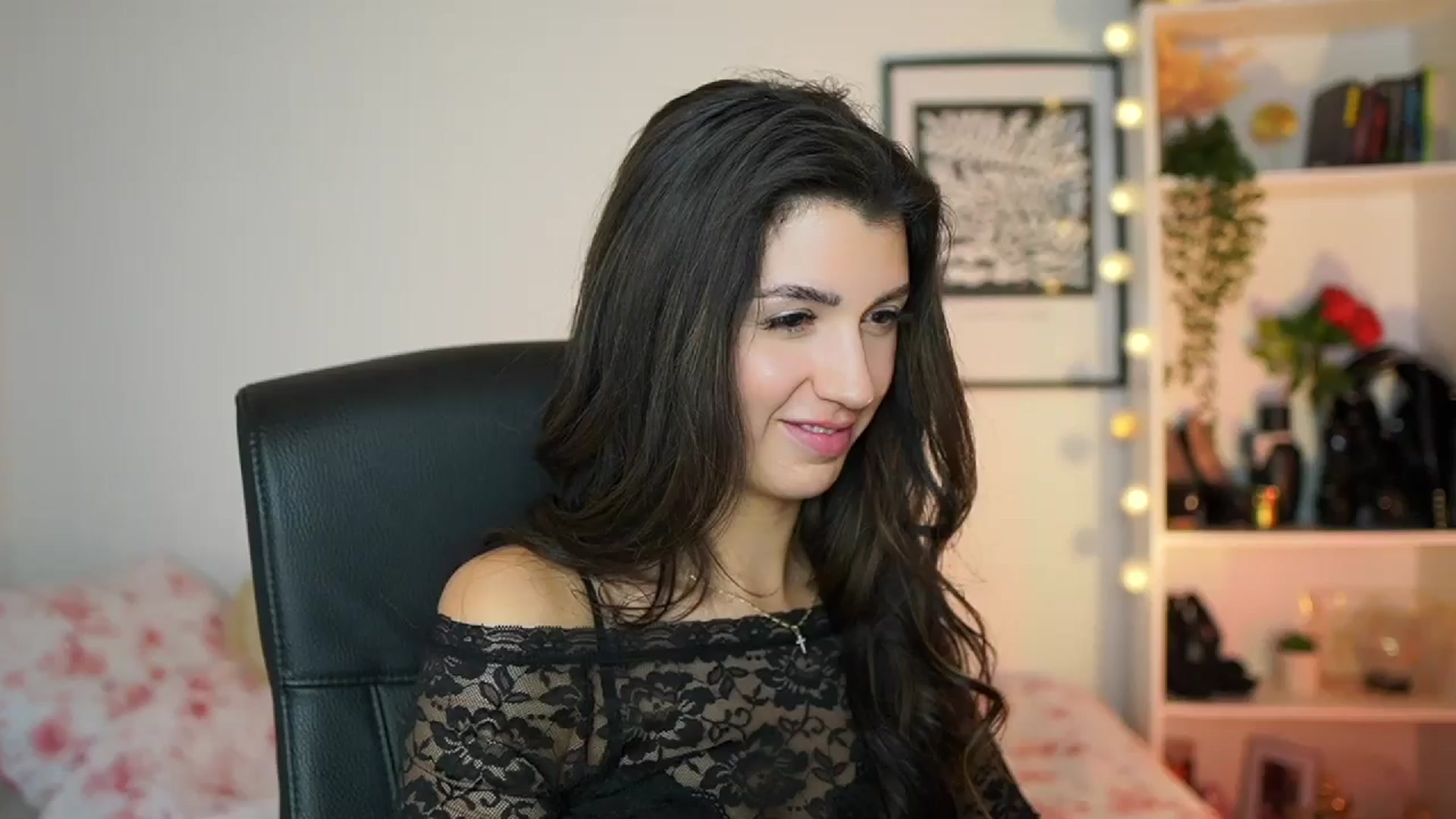 Gallery image thumbnail from Julia_Roca's myfreecams stream on, 02/09/2025, 19:03 image 17 of 20