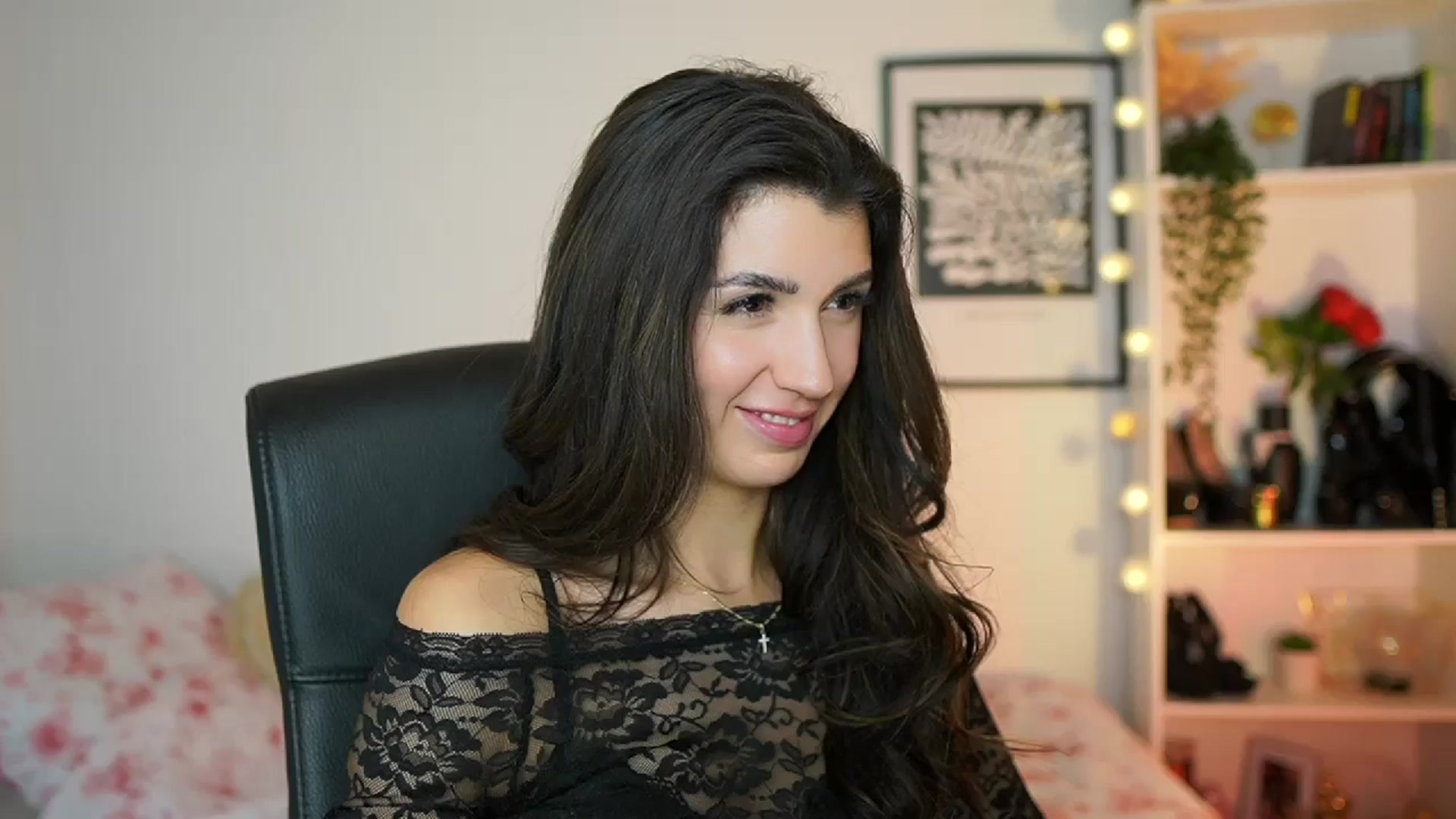 Gallery image thumbnail from Julia_Roca's myfreecams stream on, 02/09/2025, 19:03 image 19 of 20