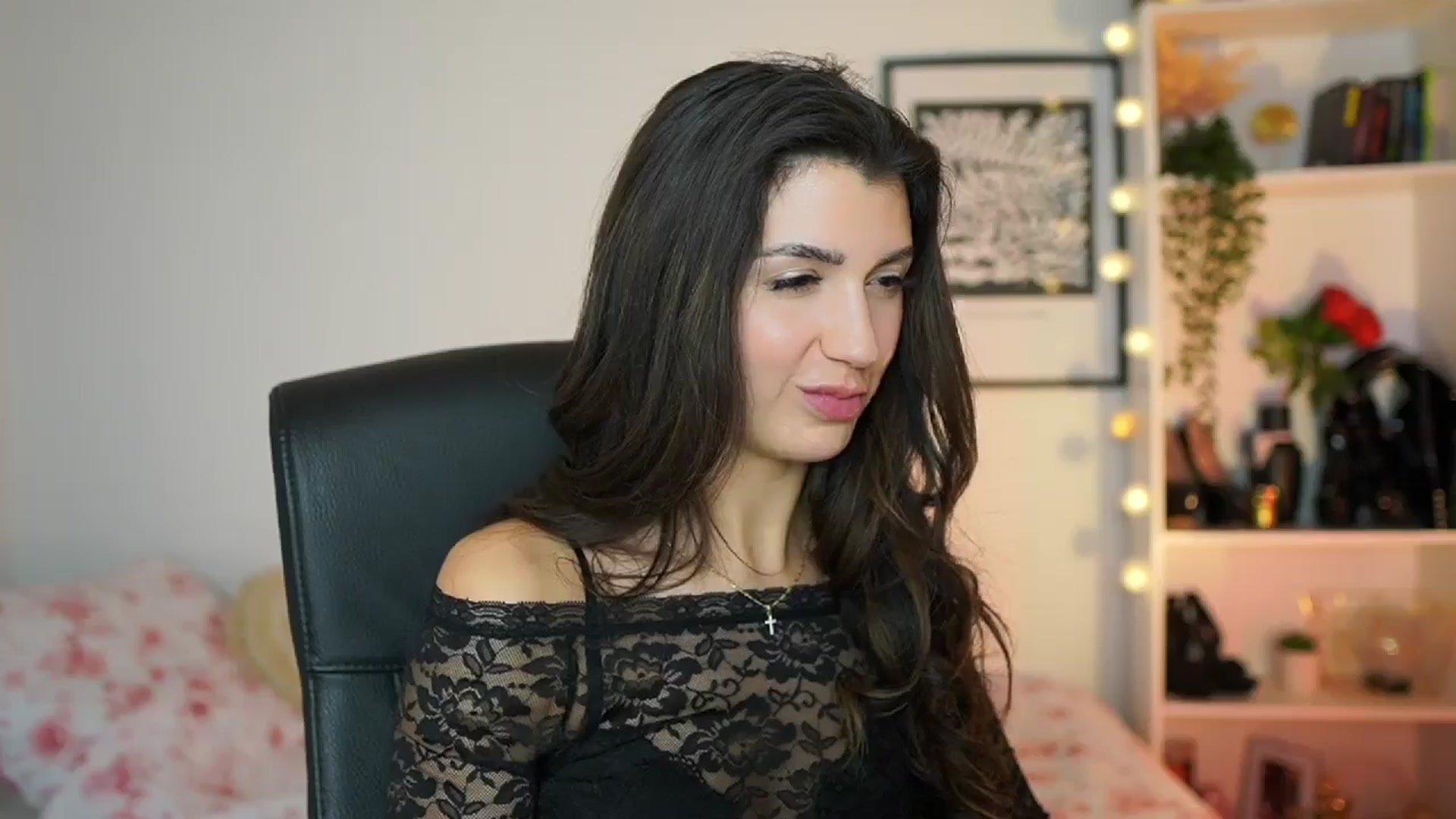 Gallery image thumbnail from Julia_Roca's myfreecams stream on, 02/09/2025, 19:03 image 15 of 20