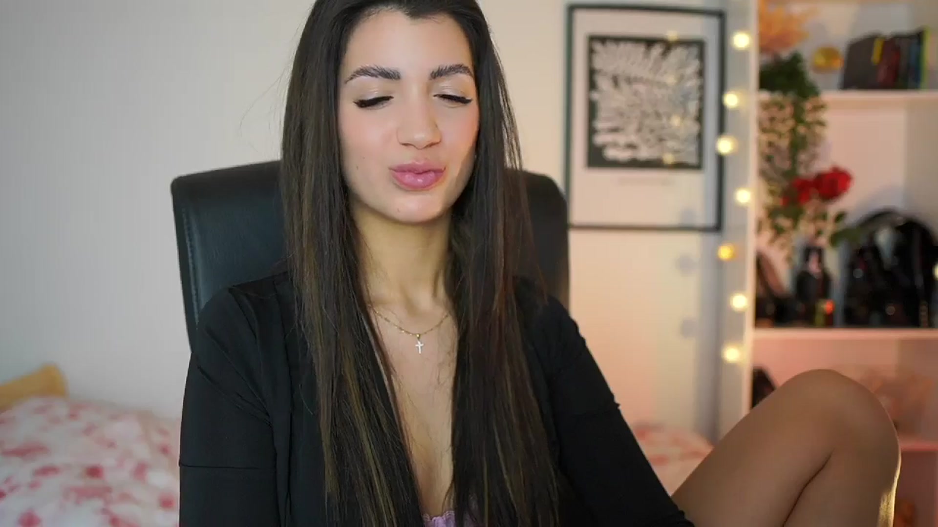 Gallery image thumbnail from Julia_Roca's myfreecams stream on, 02/15/2025, 12:08 image 5 of 20