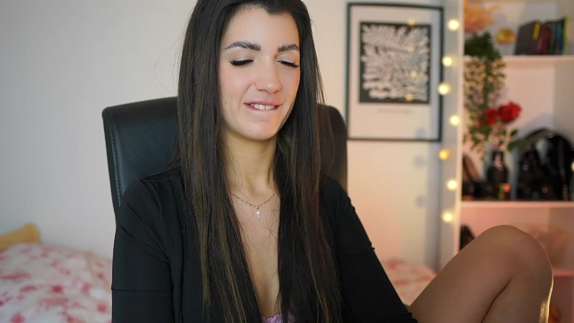 Gallery image thumbnail from Julia_Roca's myfreecams stream on, 02/15/2025, 12:08 image 4 of 20