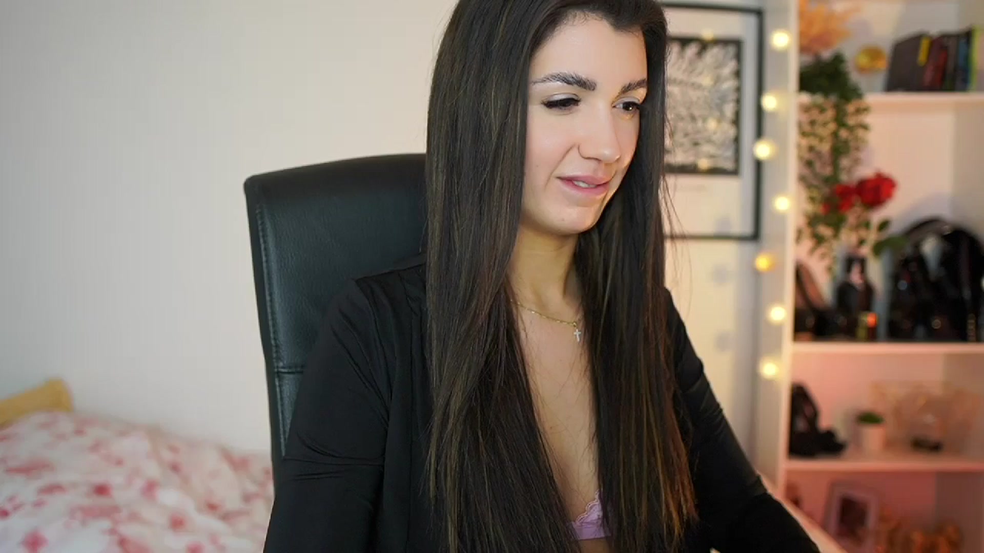 Gallery image thumbnail from Julia_Roca's myfreecams stream on, 02/15/2025, 12:08 image 19 of 20