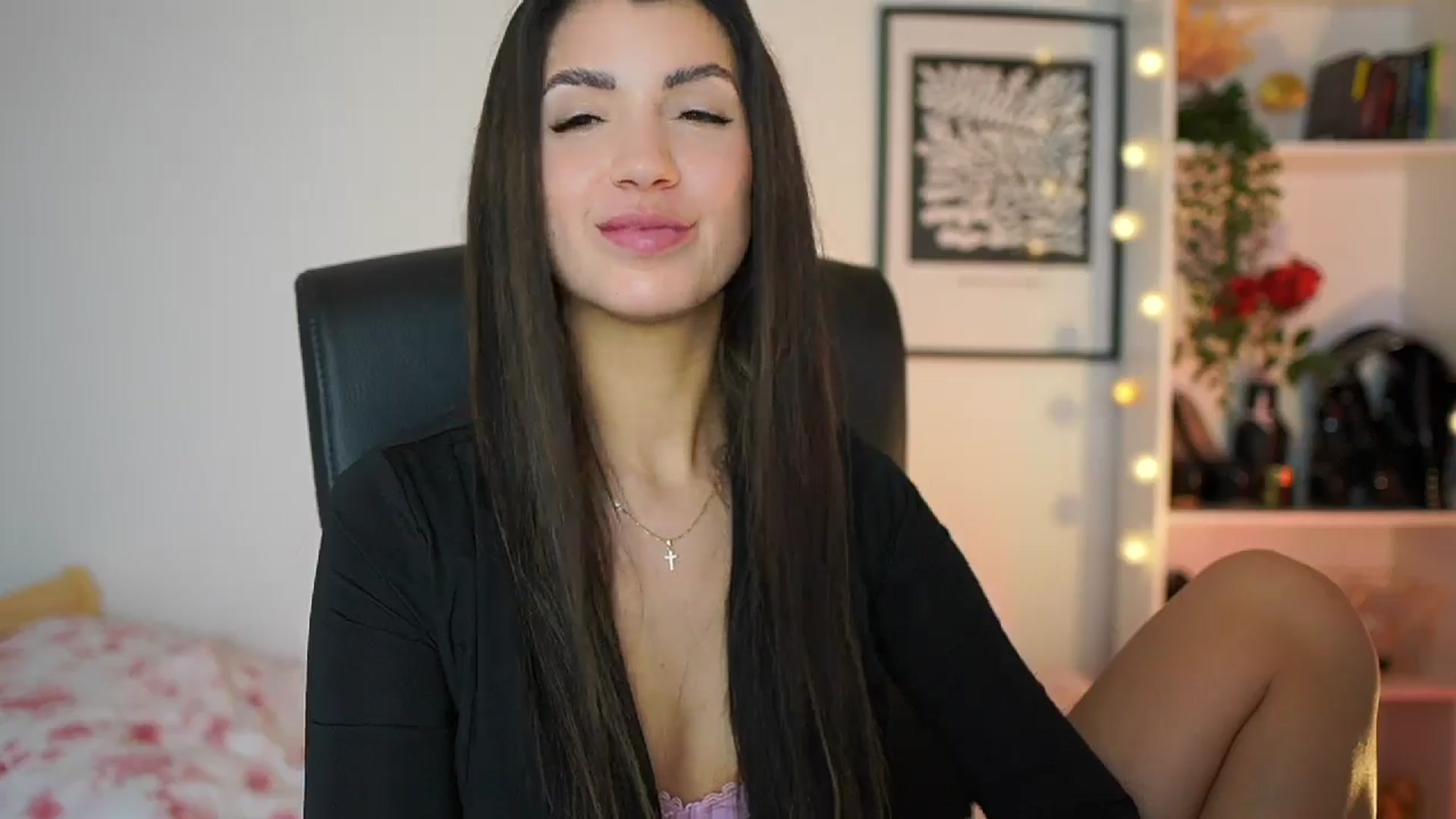 Gallery image thumbnail from Julia_Roca's myfreecams stream on, 02/15/2025, 12:08 image 2 of 20