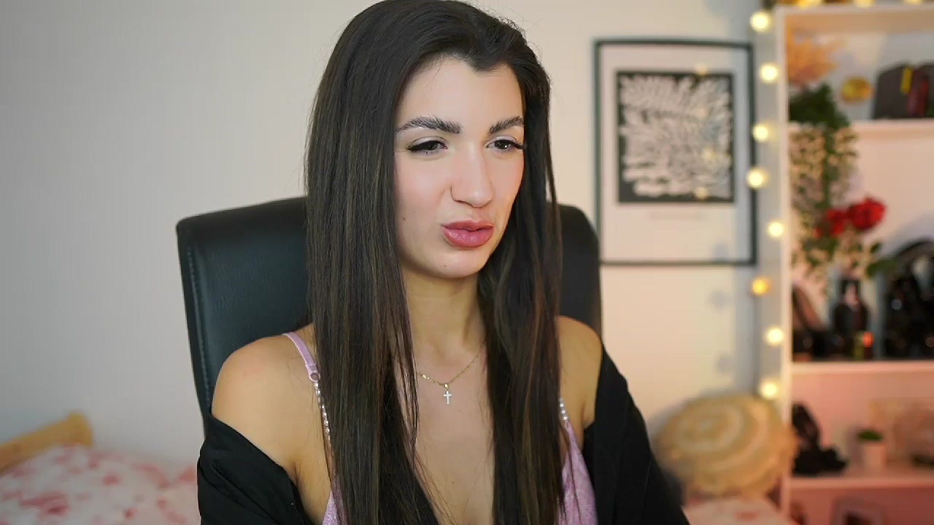Gallery image thumbnail from Julia_Roca's myfreecams stream on, 02/15/2025, 15:36 image 3 of 20