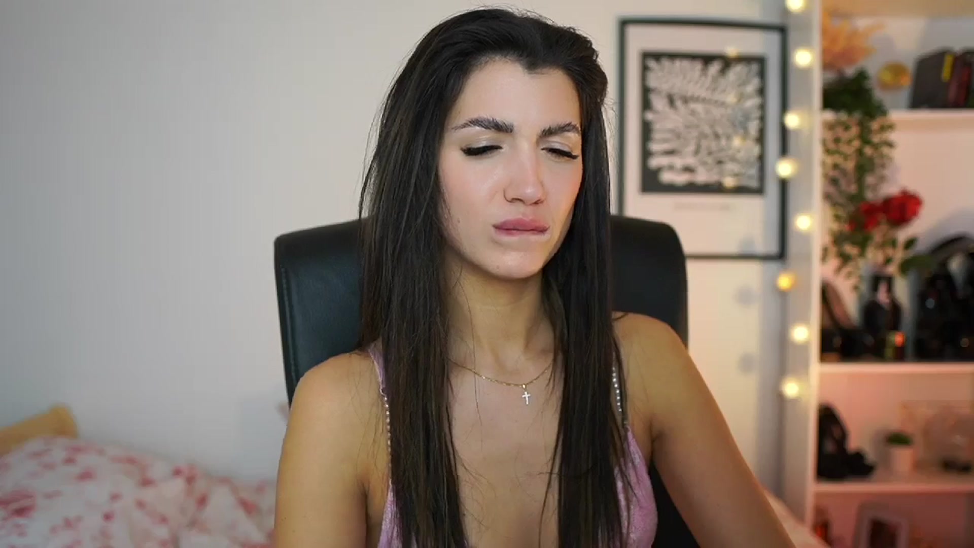 Gallery image thumbnail from Julia_Roca's myfreecams stream on, 02/15/2025, 17:10 image 6 of 20