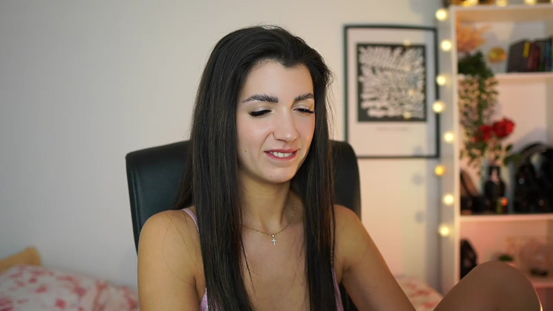 Gallery image thumbnail from Julia_Roca's myfreecams stream on, 02/15/2025, 18:14 image 17 of 20