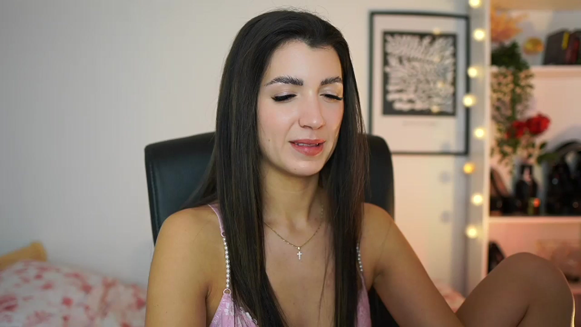 Gallery image thumbnail from Julia_Roca's myfreecams stream on, 02/15/2025, 18:14 image 1 of 20