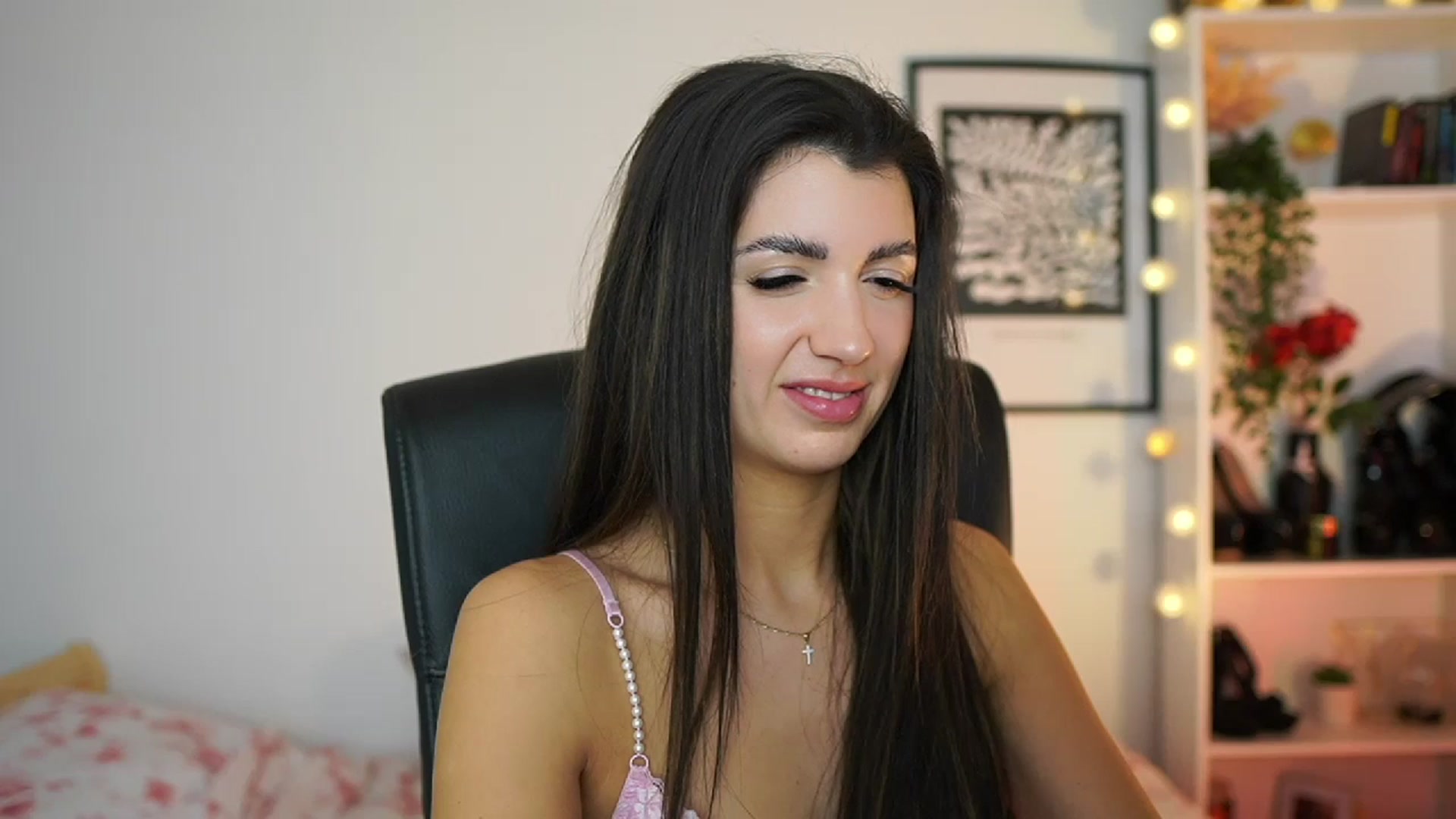 Gallery image thumbnail from Julia_Roca's myfreecams stream on, 02/15/2025, 19:02 image 9 of 20