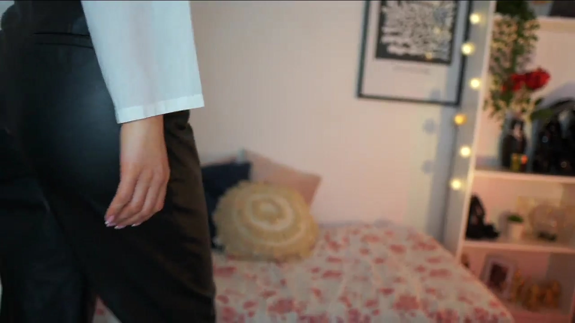 Gallery image thumbnail from Julia_Roca's myfreecams stream on, 02/16/2025, 16:08 image 19 of 20
