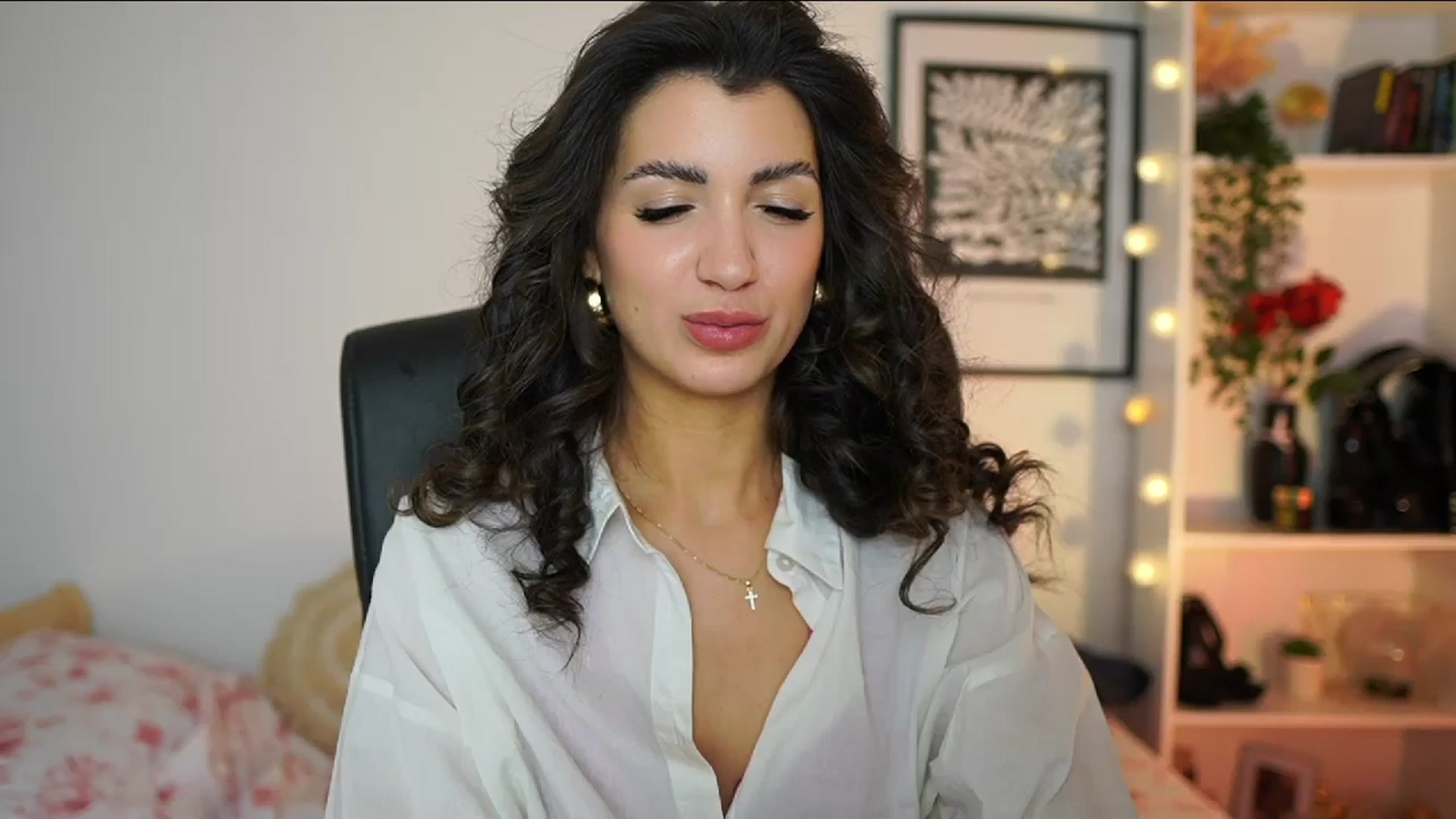 Gallery image thumbnail from Julia_Roca's myfreecams stream on, 02/16/2025, 17:52 image 5 of 20