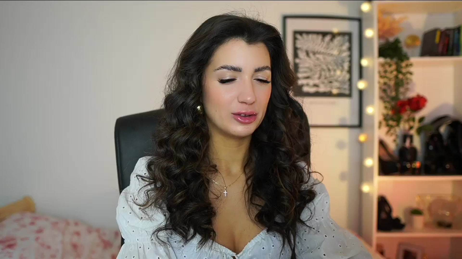 Gallery image thumbnail from Julia_Roca's myfreecams stream on, 02/17/2025, 09:31 image 2 of 20