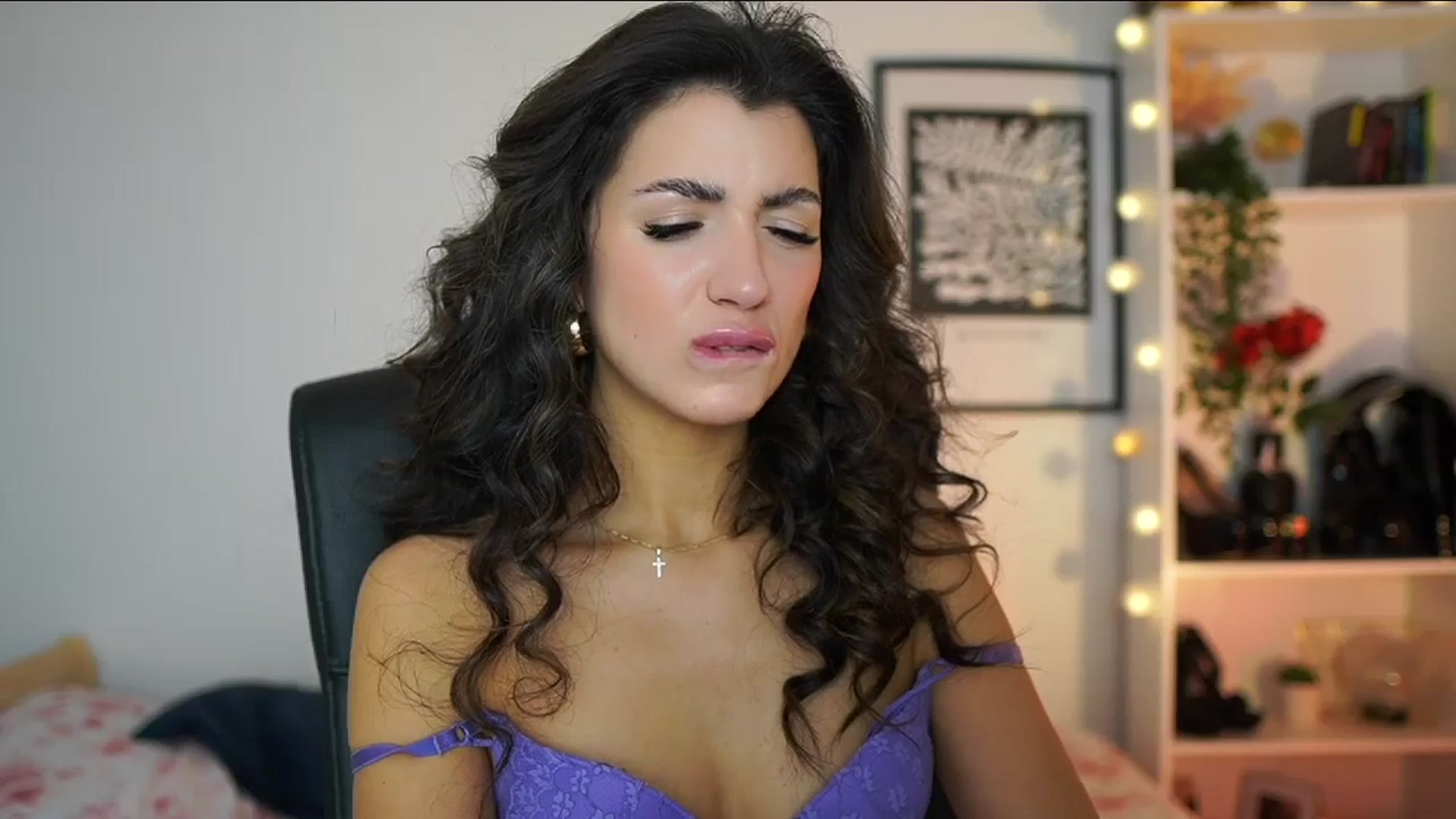 Gallery image thumbnail from Julia_Roca's myfreecams stream on, 02/17/2025, 11:07 image 16 of 20