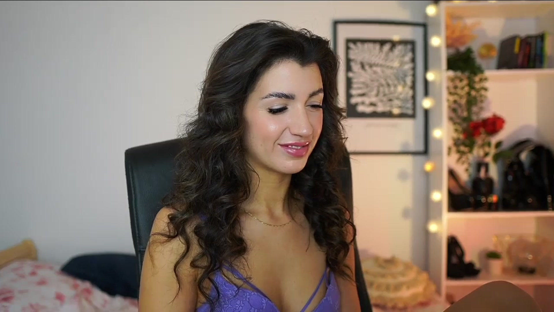 Gallery image thumbnail from Julia_Roca's myfreecams stream on, 02/17/2025, 12:25 image 3 of 20