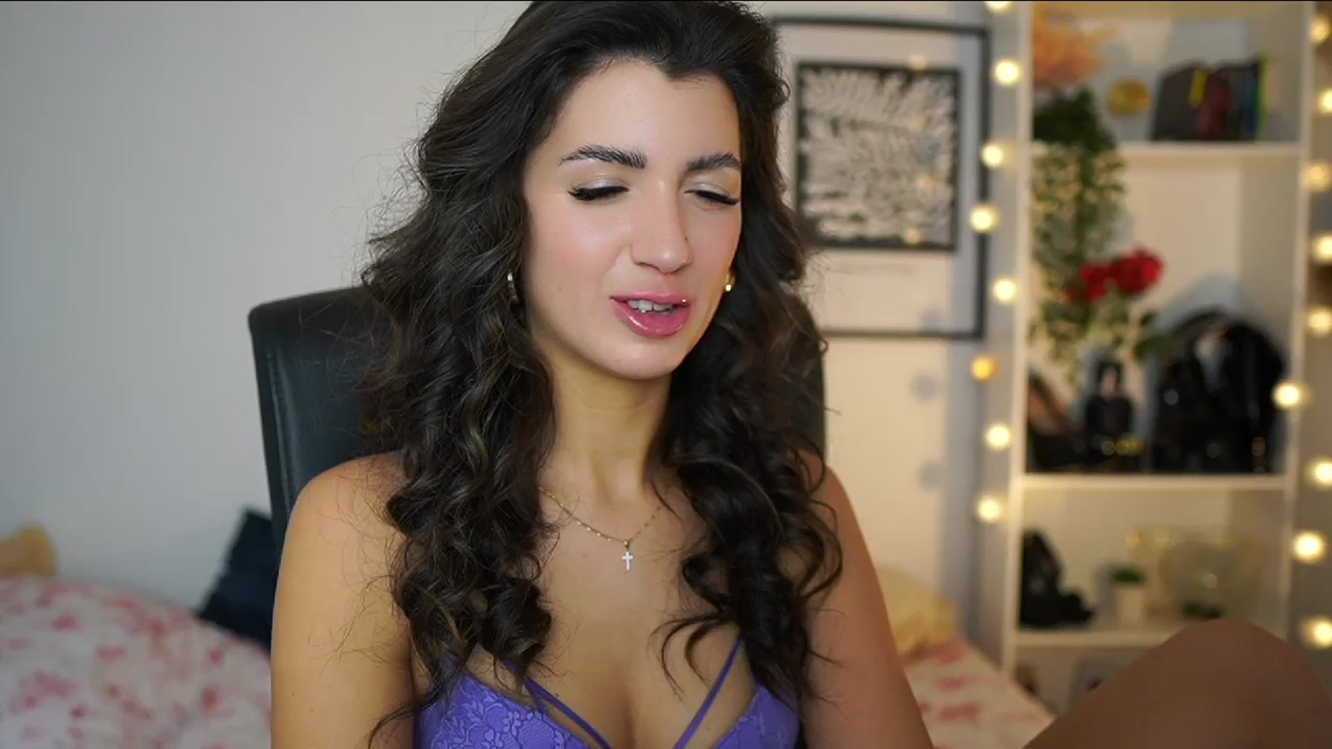 Gallery image thumbnail from Julia_Roca's myfreecams stream on, 02/17/2025, 14:10 image 15 of 20