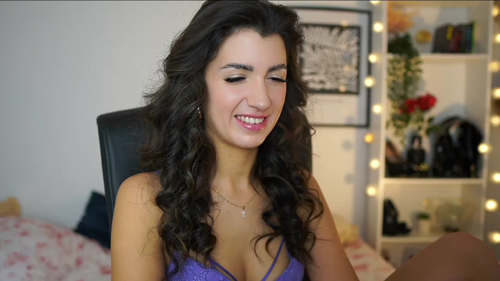 Gallery image thumbnail from Julia_Roca's myfreecams stream on, 02/17/2025, 14:10 image 12 of 20