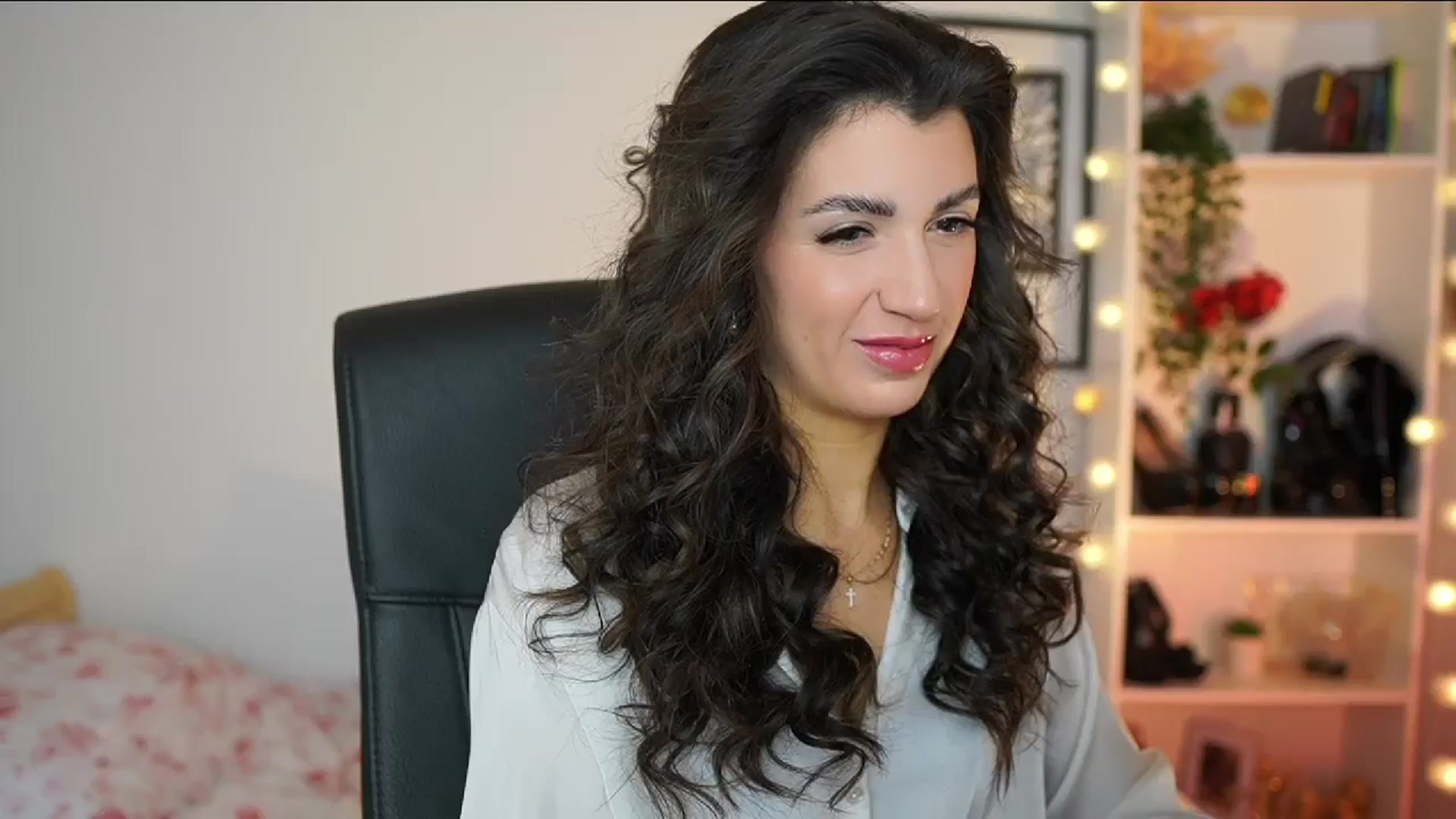 Gallery image thumbnail from Julia_Roca's myfreecams stream on, 02/18/2025, 21:00 image 1 of 20